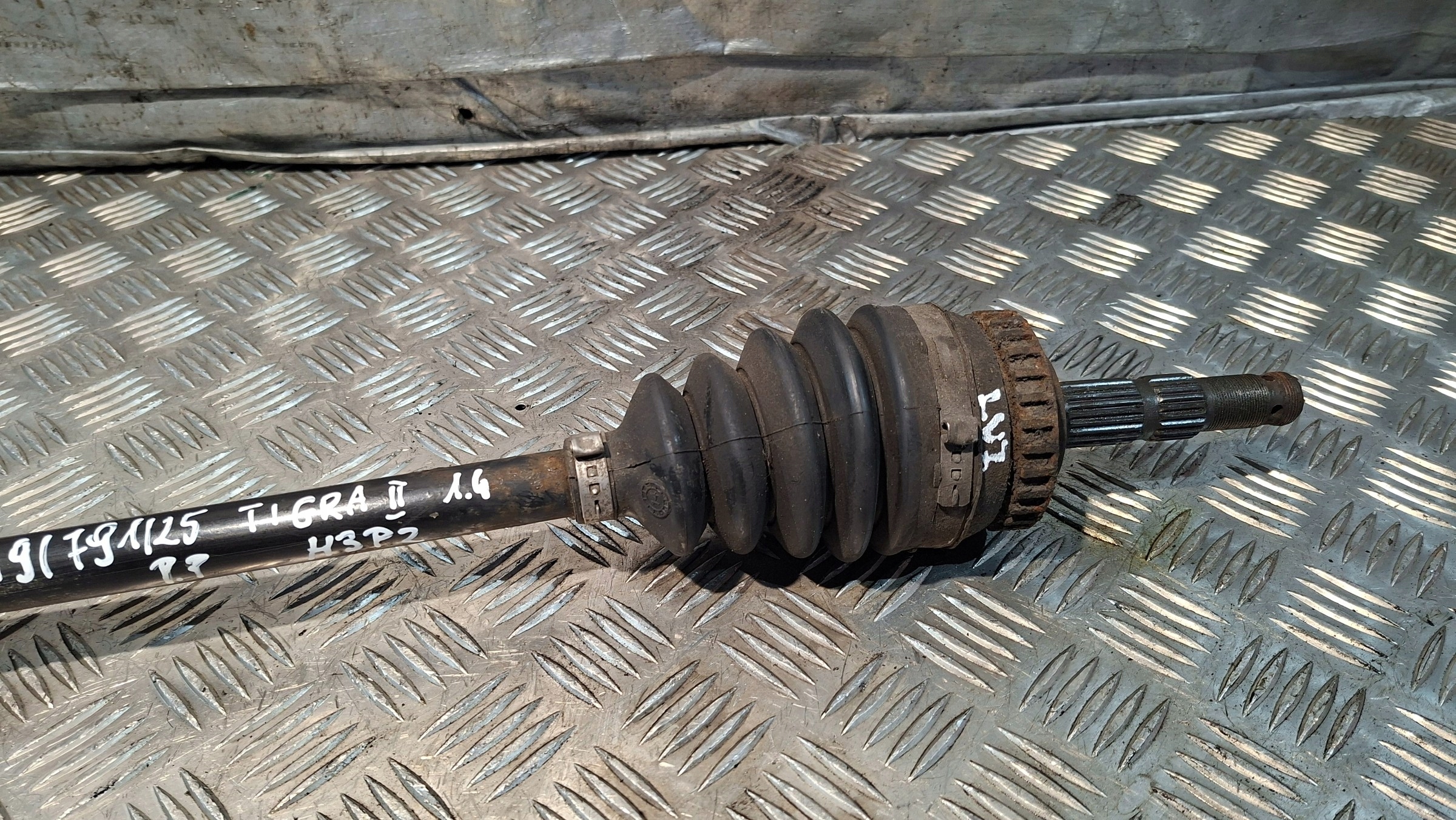 semi-axis right OPEL TIGRA II 1.4