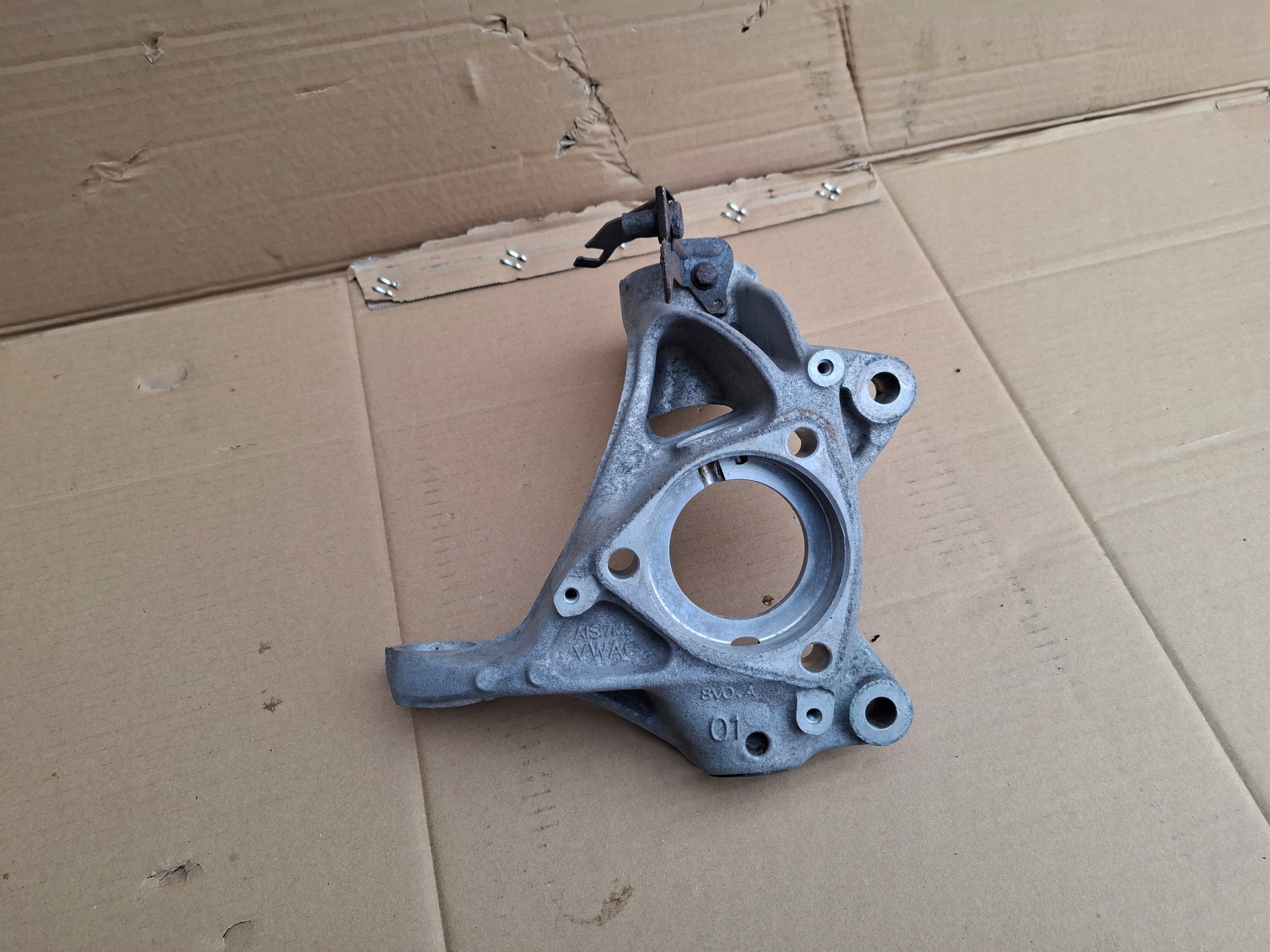 swing front right AUDI RS3 8V 17r 8V0407258A