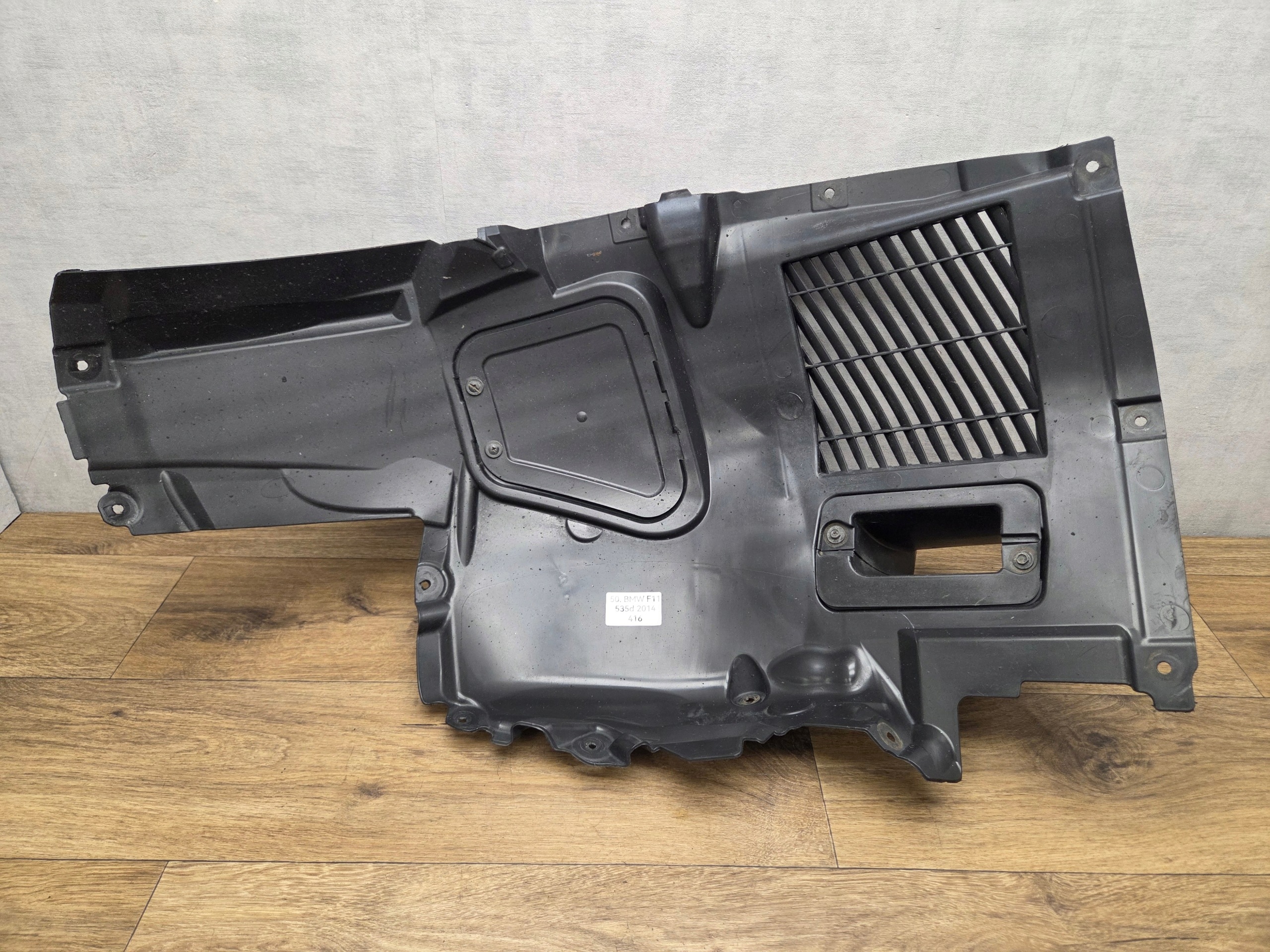 BMW 5 F10 F11 front mudguard right front part front 7186728