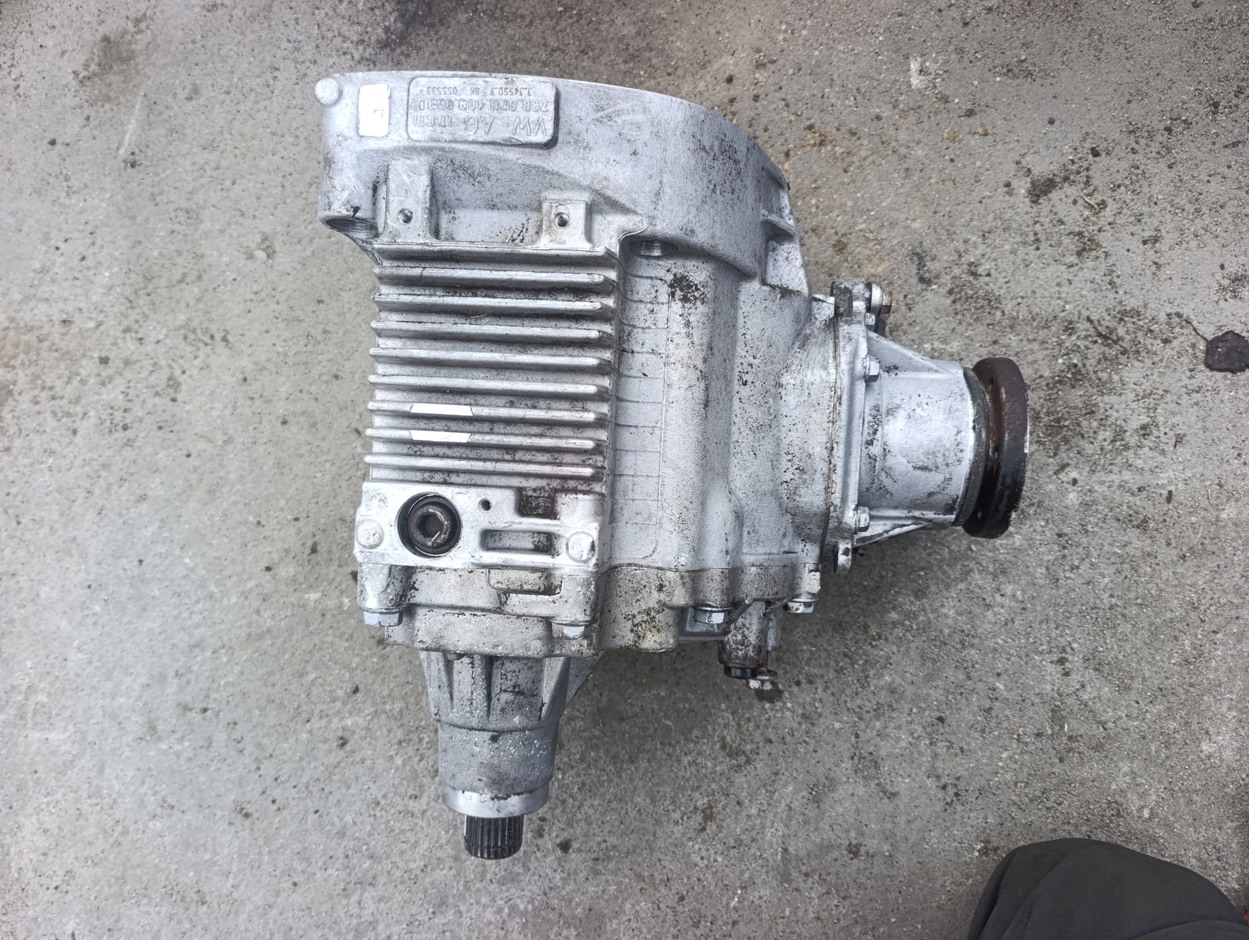 Reduktor Getriebe getriebe VW T5 2.5 TDI 02H409053D