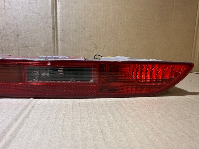 AUDI Q5 8R light left rear left rear part W bumper 8R0945095