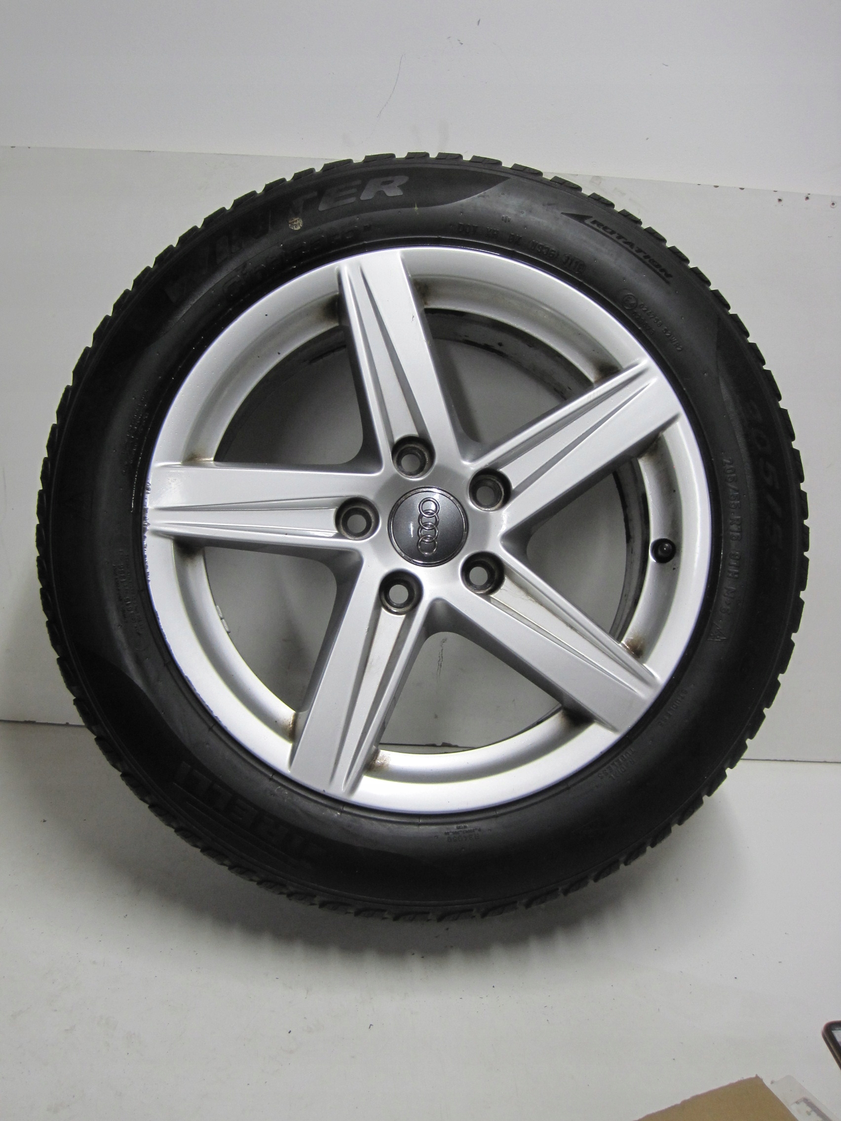 wheels discs tyres AUDI A3 8V0 R16 M+S 3MM