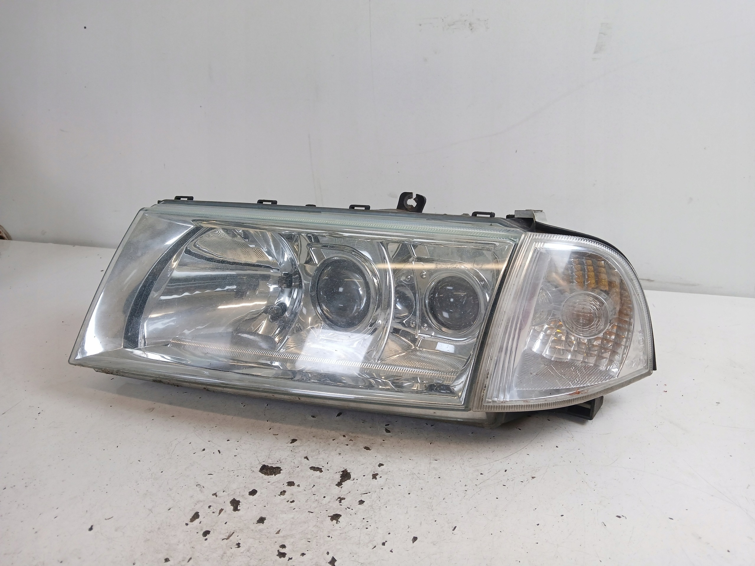 SKODA OCTAVIA and LIFT light left front XENON control unit 1U1941015M nice