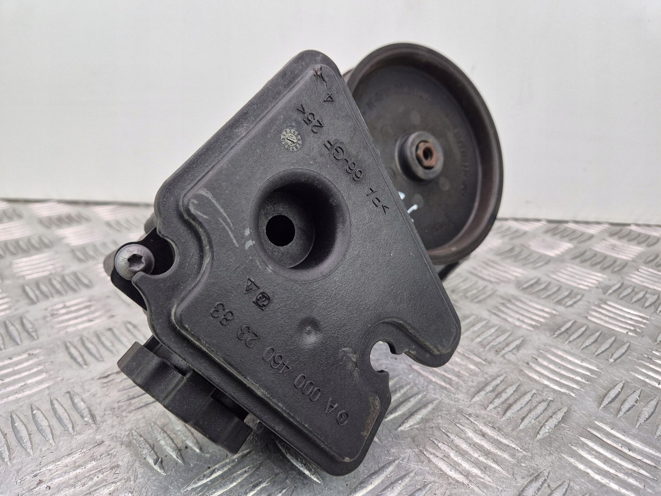 Mercedes E350 W211 pompe direction assistée 0054662001 M272.964