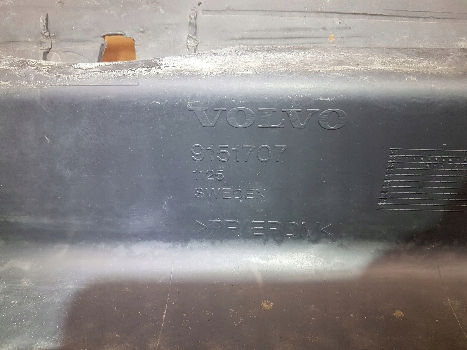kryt lišta PRAHU pravá VOLVO S80