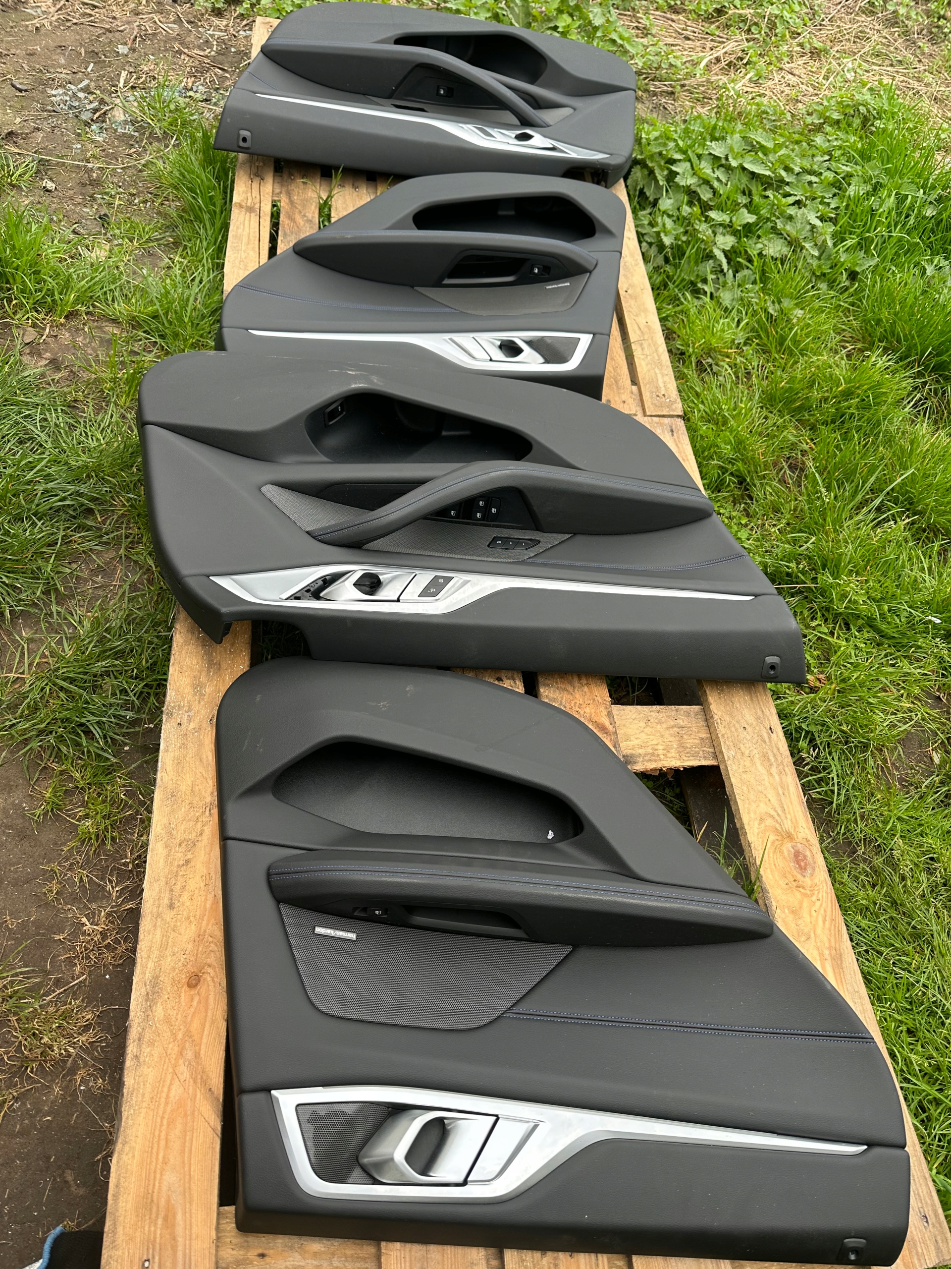 BMW 4 g26 кресло средний диван