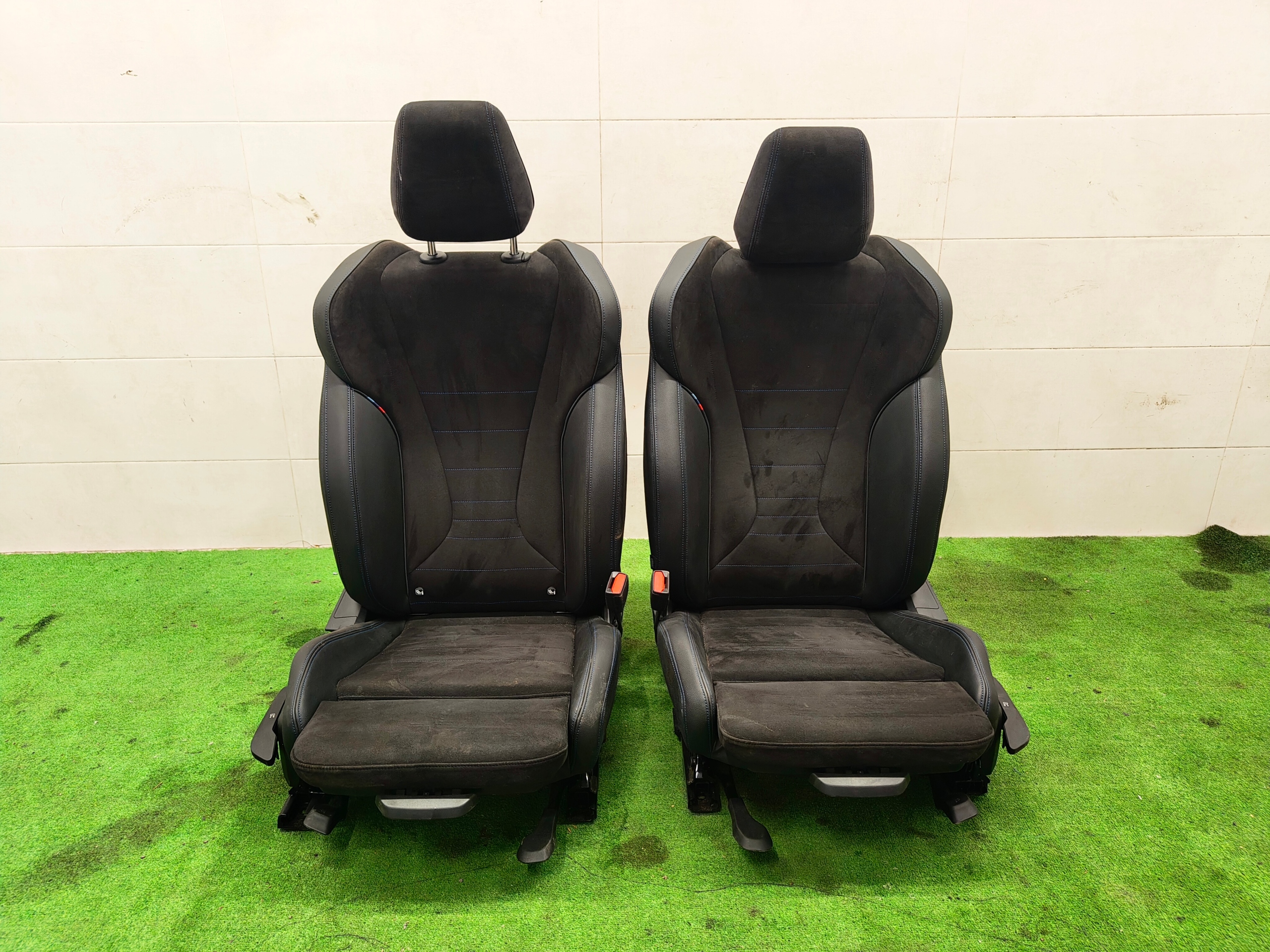 BMW 2 U06 the centre seats TUNEL side upholstery m-packet