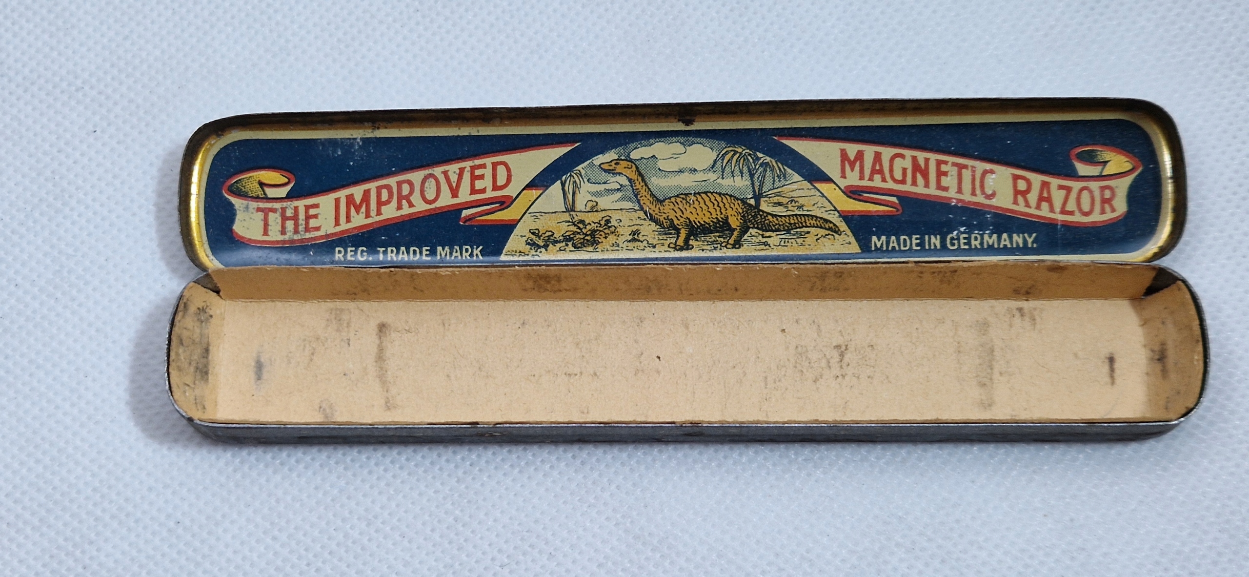 THE IMPROVED MAGNETIC RAZOR STARE METALOWE PUDEŁKO NA BRZYTWE