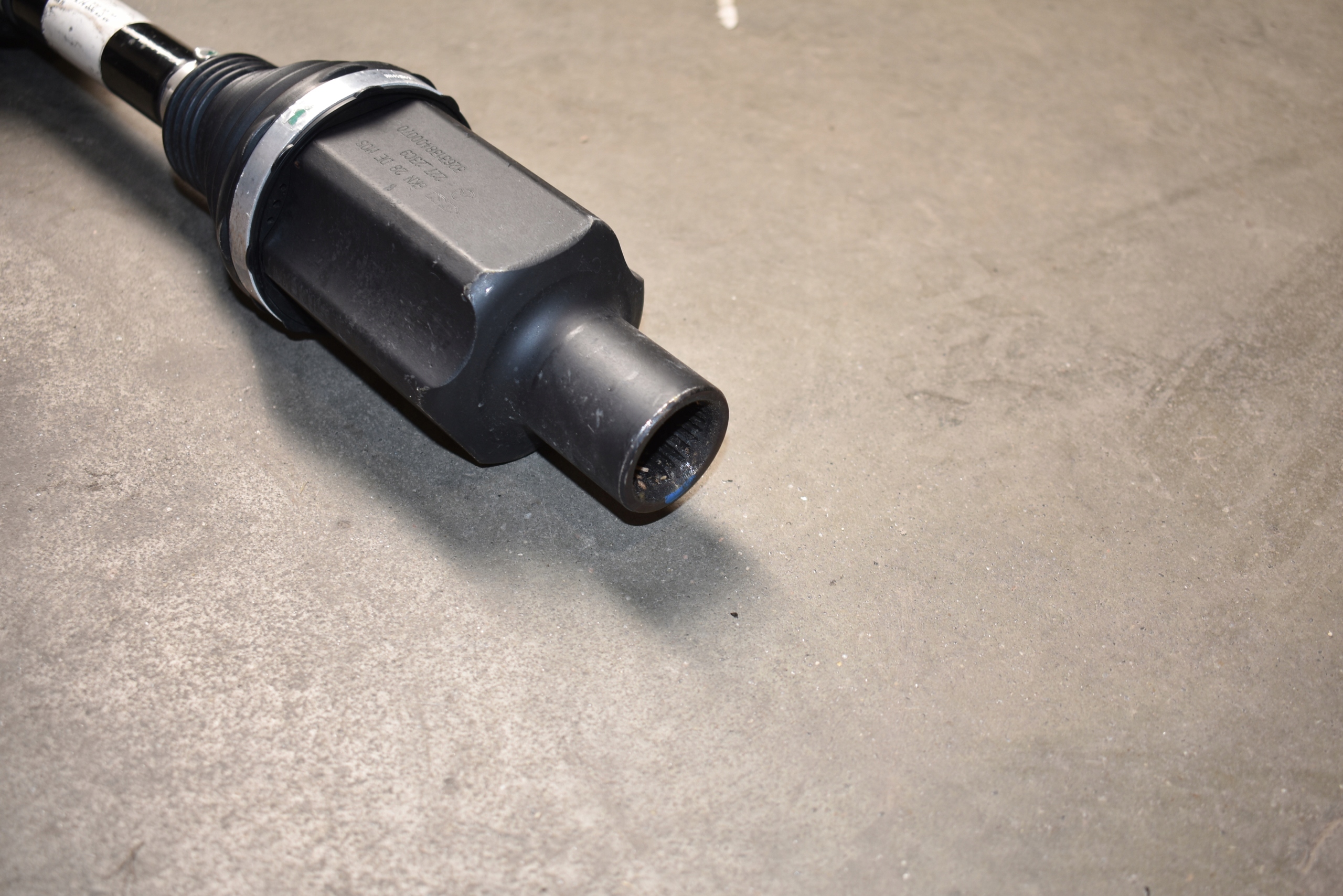 IDEALNA semi-axis front front left MERCEDES W206 C63 W214 X254 1