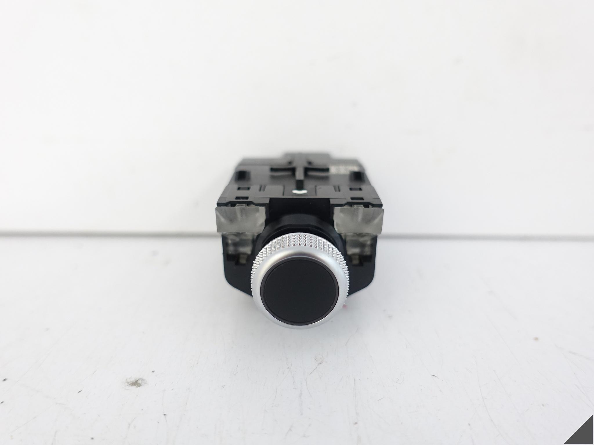 AUDI Q3 83A 83B 18-25 POKRETLO control GLOSNOSCI REGULATOR CHROM