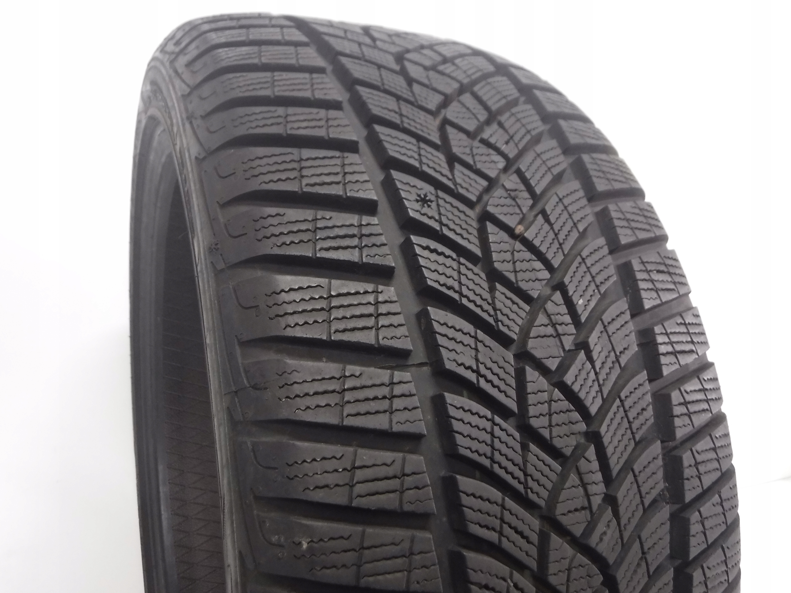 OPONA ZIMOWA GOODYEAR ULTRAGRIP PERFORMANCE GEN1 245/40/18 97V M+S Model Ultragrip Performance GEN-1
