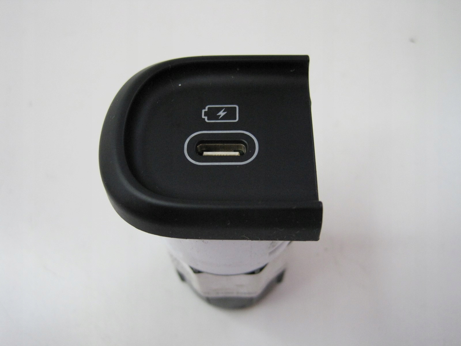 Gniazdo USB Kia Sportage V 96125-P1500