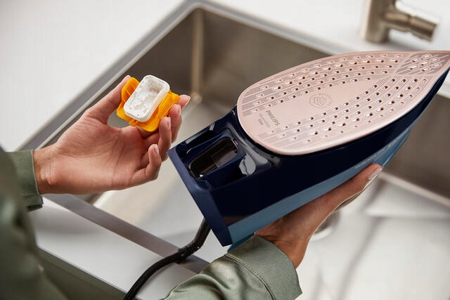 Żelazko parowe Philips Azur seria 8000 DST8020/20 Długość przewodu sieciowego 2.5 m