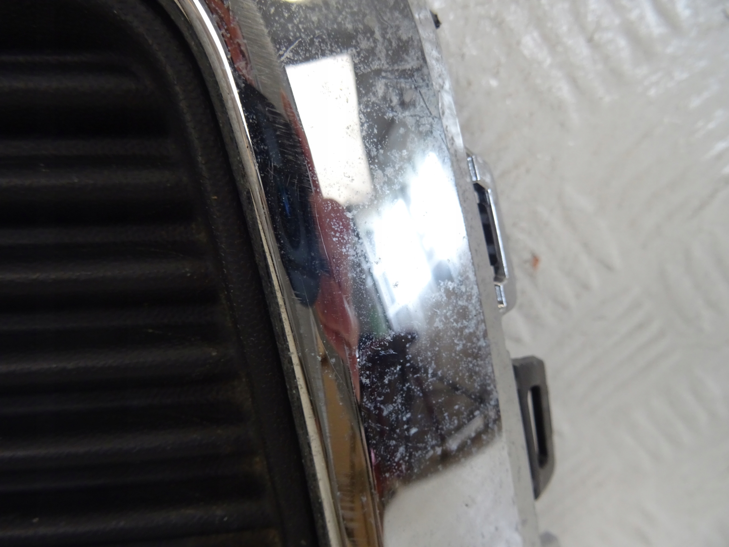 grid of a bumper front front left FORD CONNECT MK3 2KF853665B