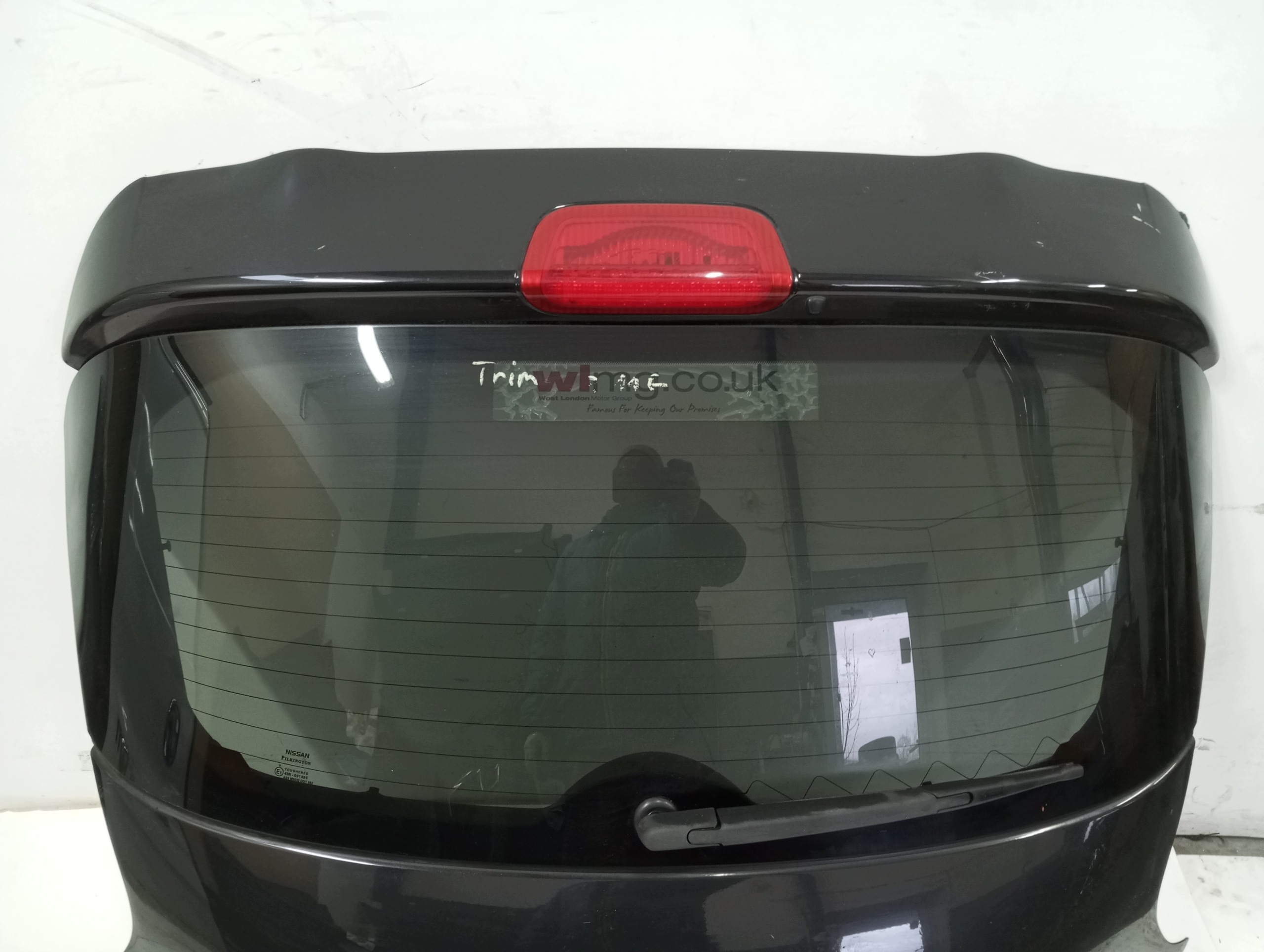 boot doors NISSN JUKE and 12R F15