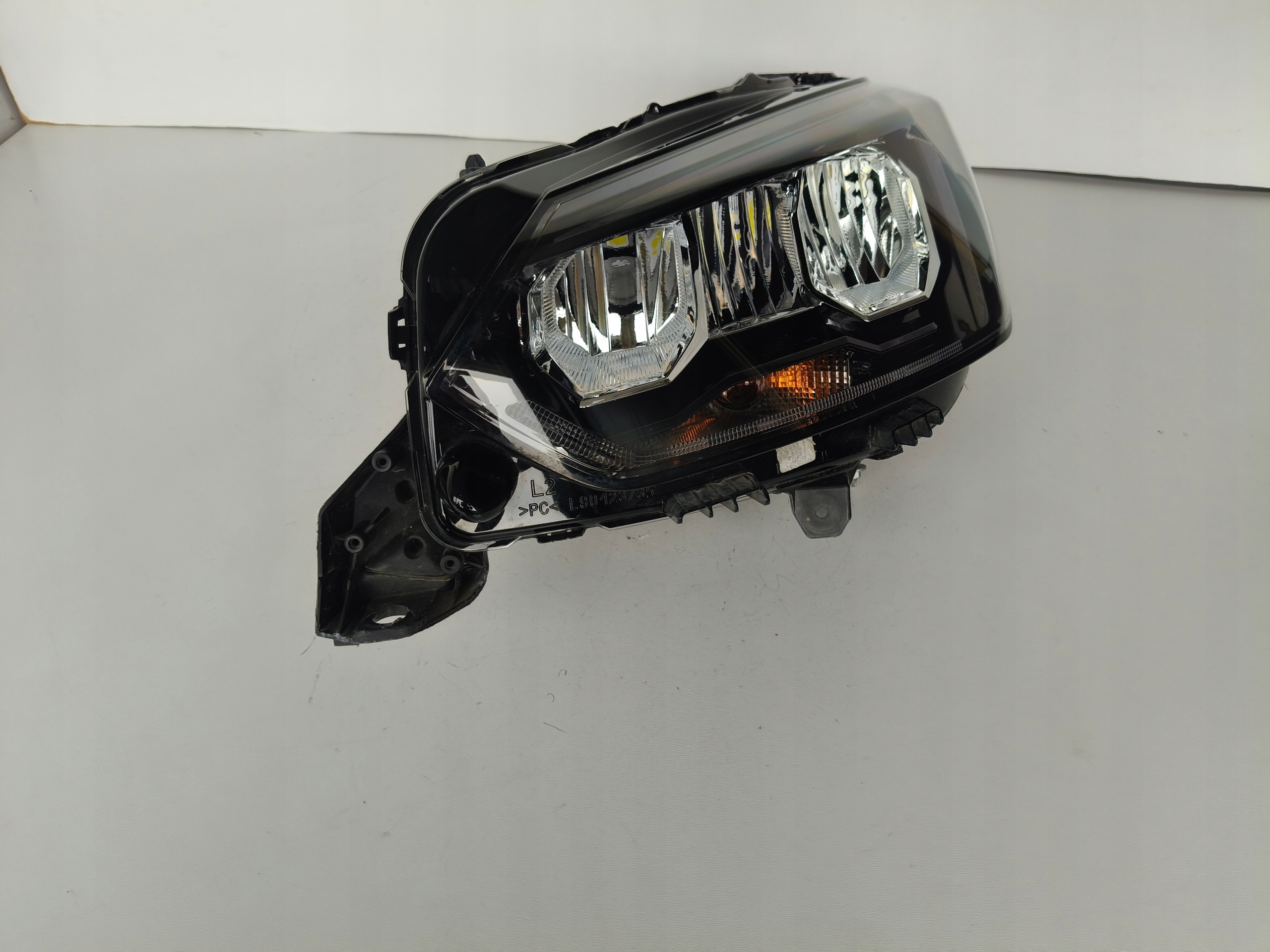 light left REFLEKTOR PEUGEOT 208 II 19- FULL LED