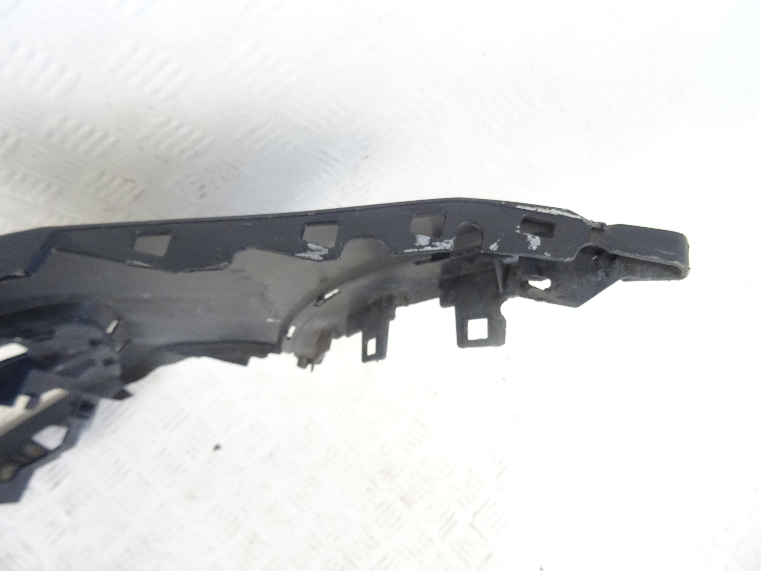 AUDI Q3 8U0 right BOK of a bumper front front