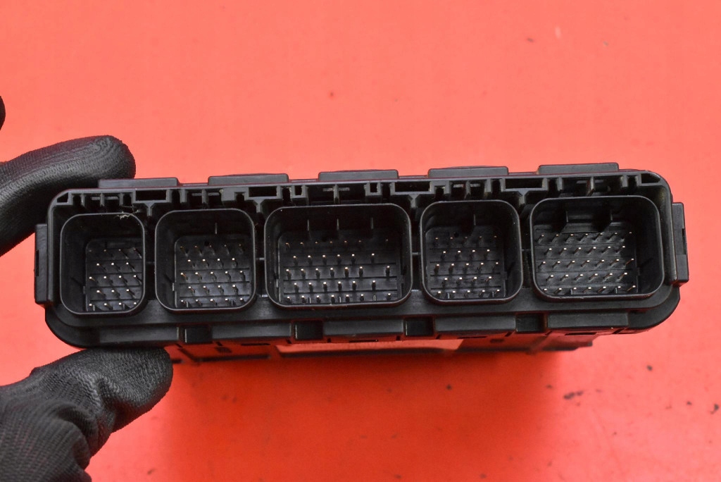 control unit of the engine 1860A219 MITSUBISHI ECLIPSE 4 IV 4G 3.8 V6 265 KM 06-09