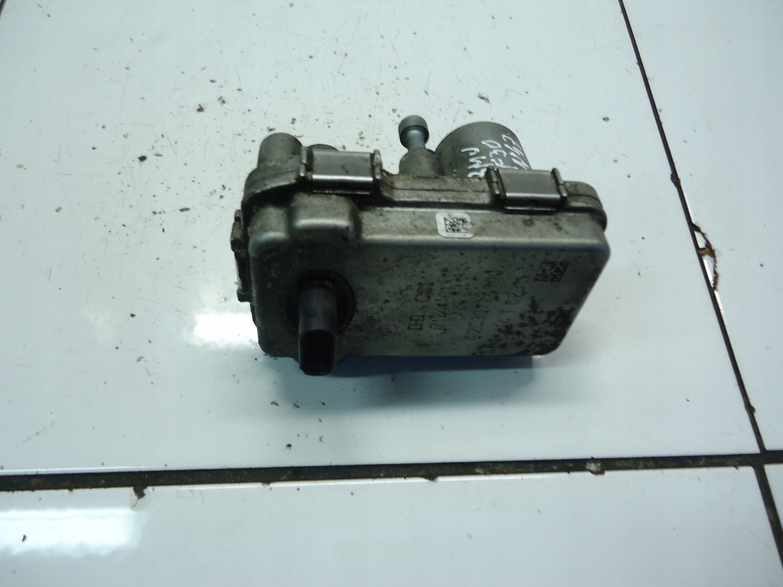 BMW 3 E90 2.0D N47D20C Régulateur Turbines A2C30724900