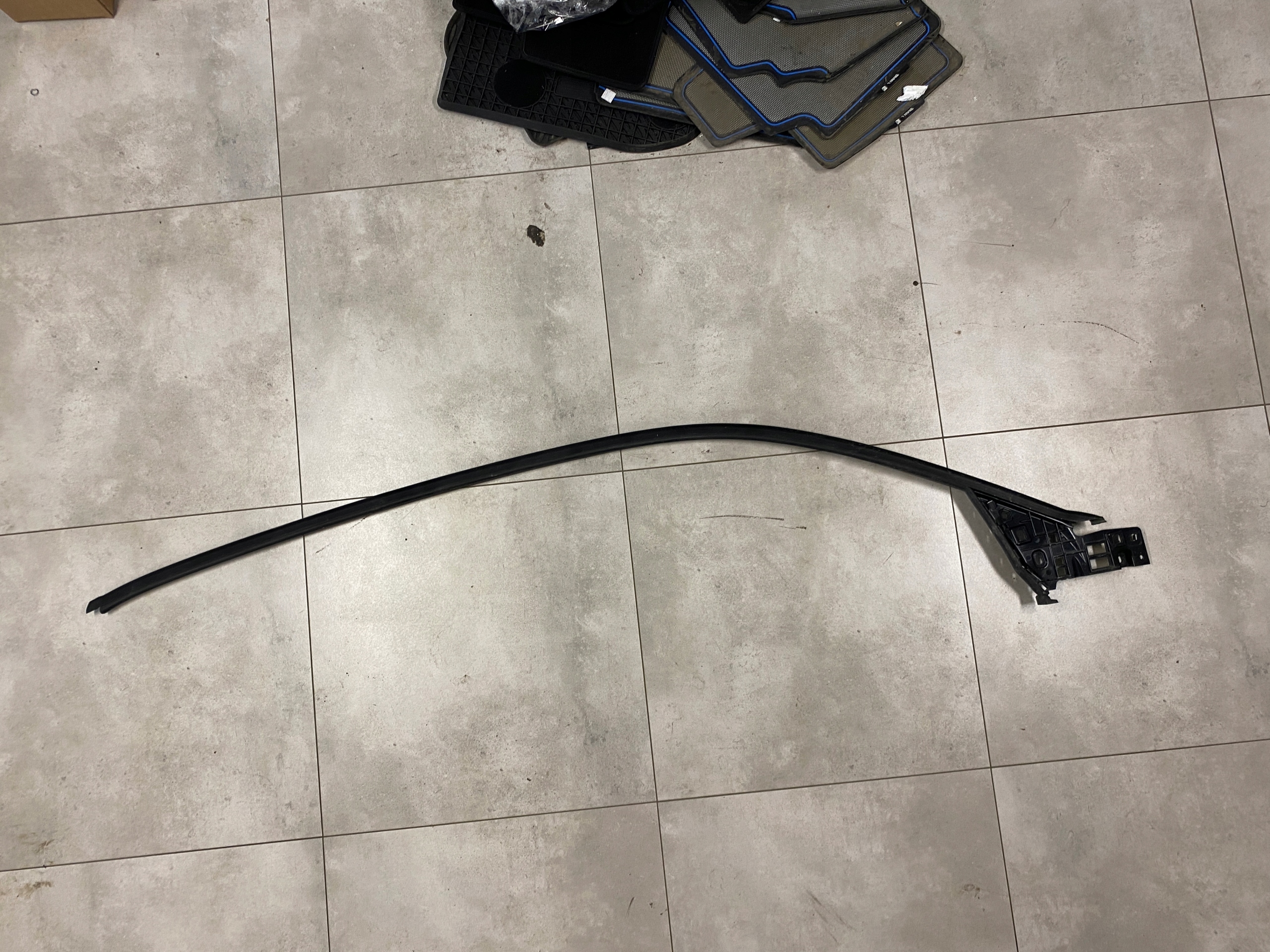 BMW i3 прокладка даху П 7314020