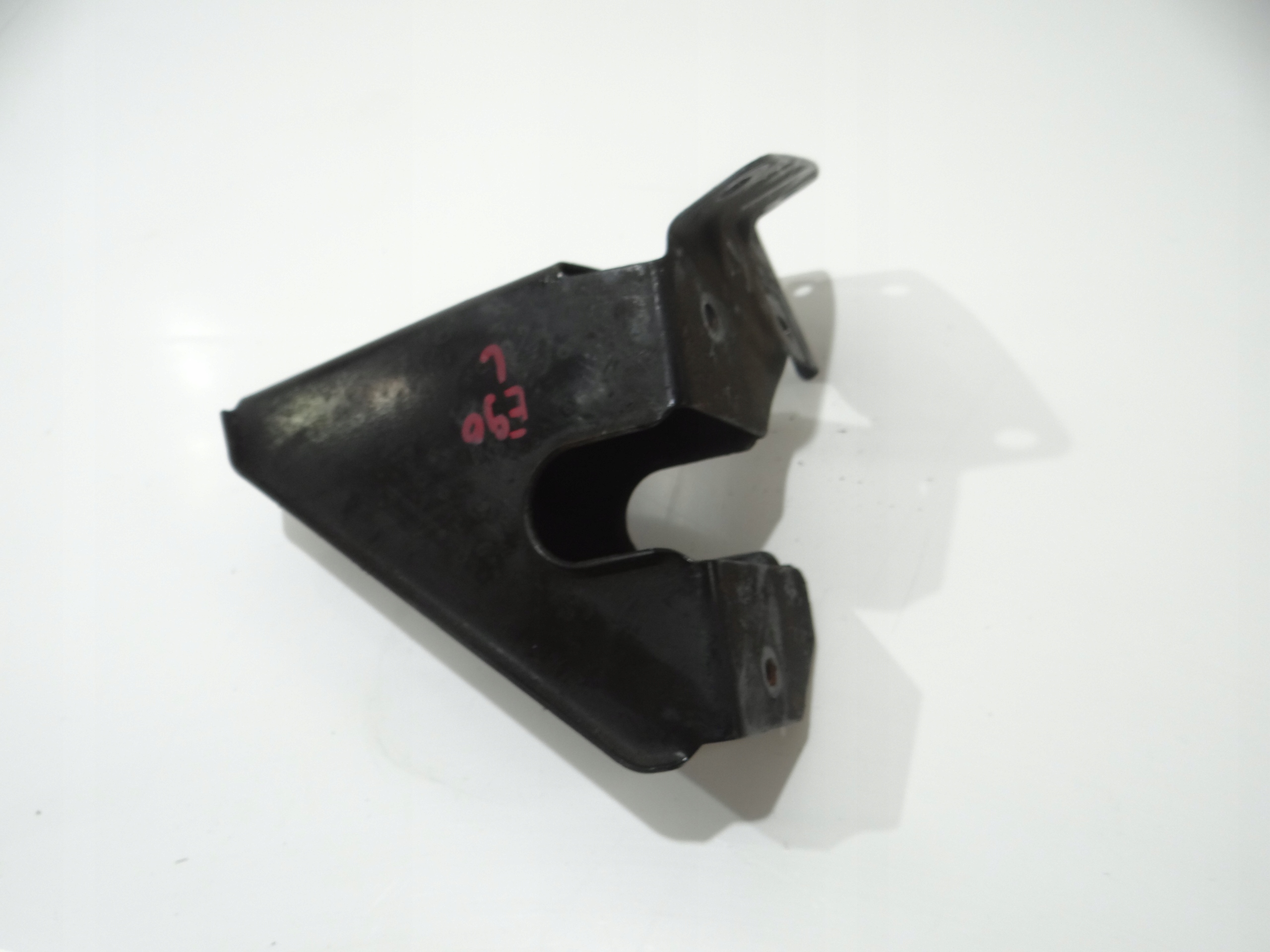 holder of a lock bonnets left front BMW E90 E91 E92 7116705
