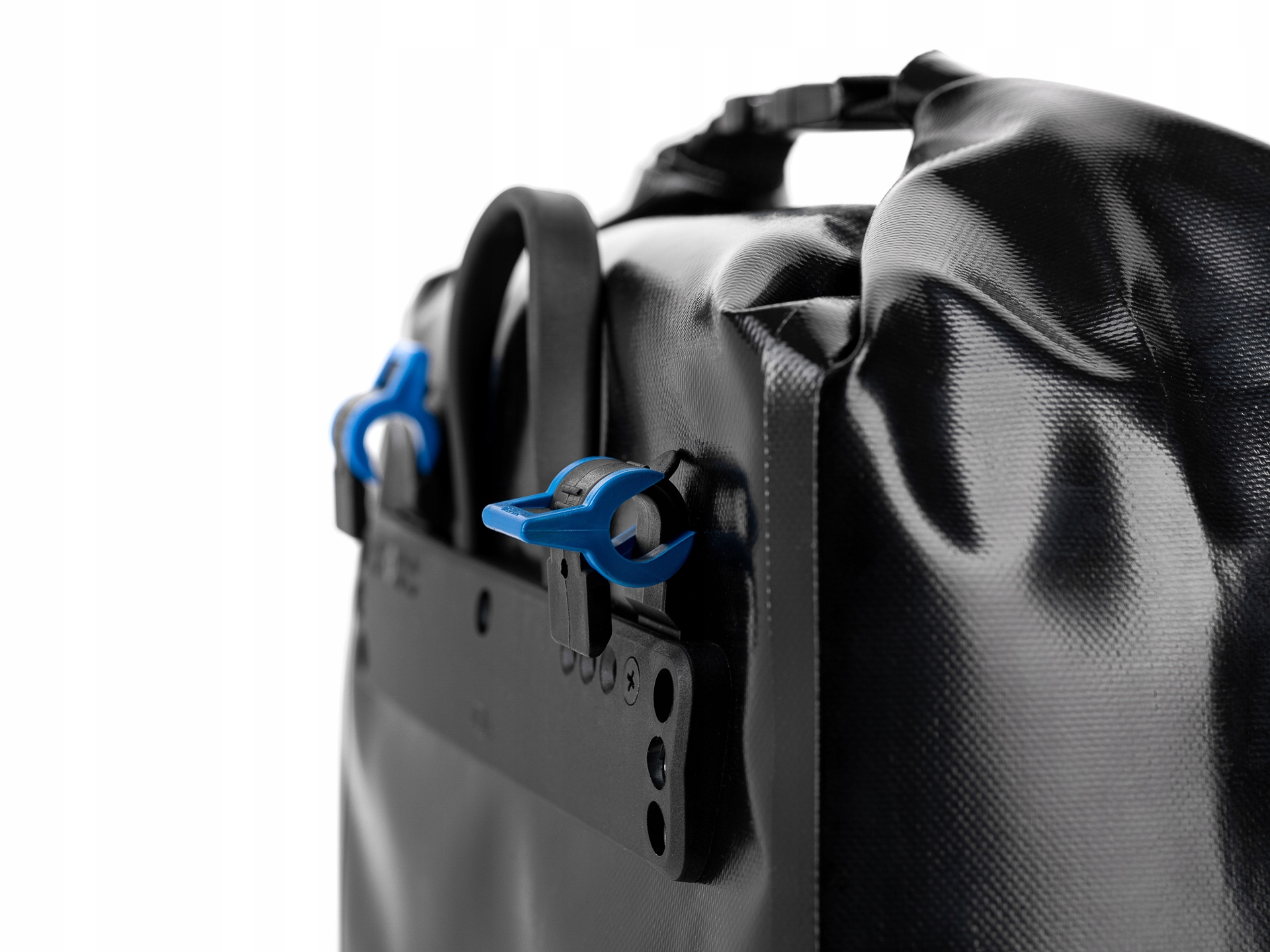 Sakwy Crosso DRY 60 Click System / Czerwony kolor Kod producenta CO1009C.60.02