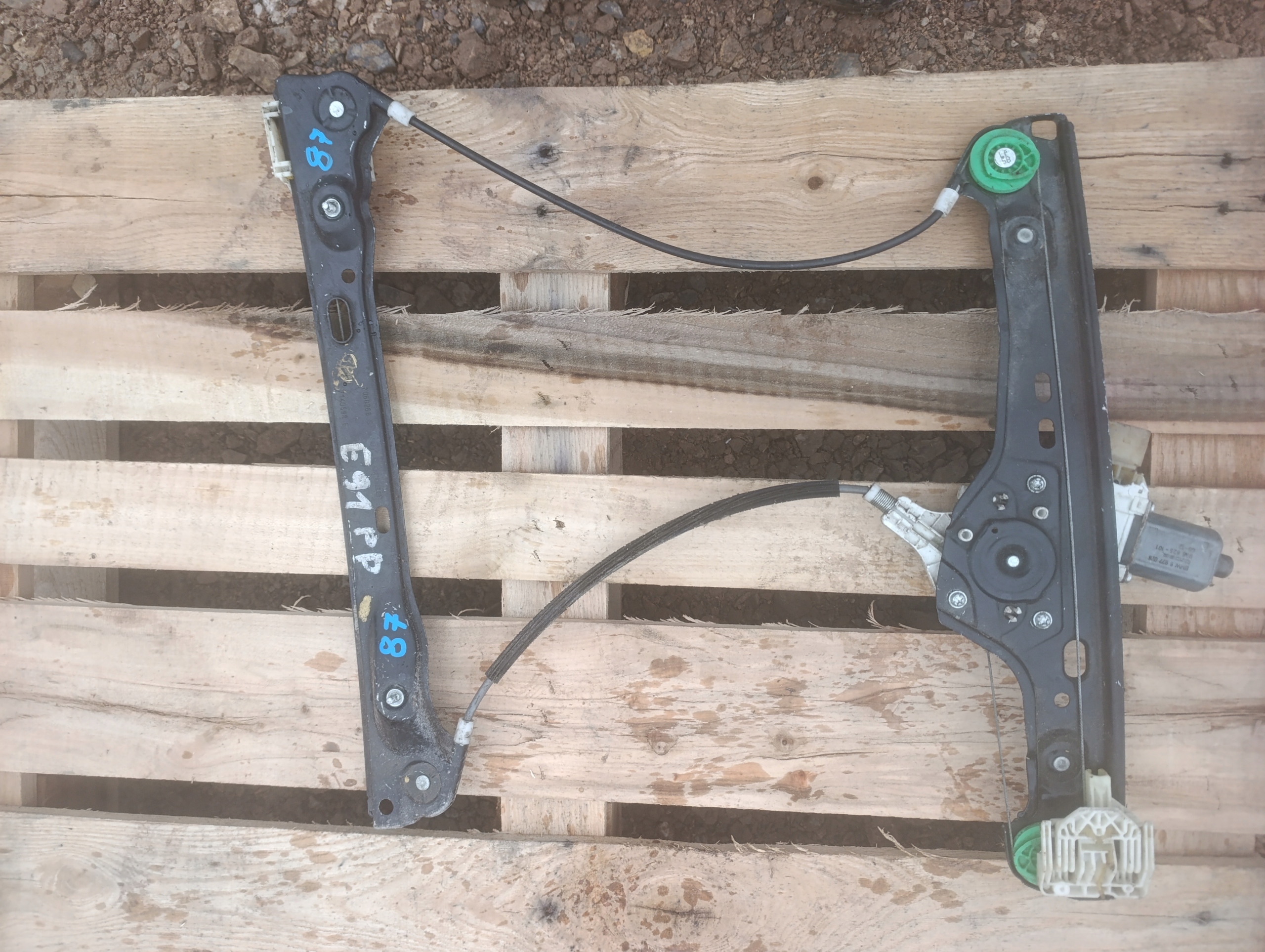 window regulator mechanism right front BMW 3 E90 E91 6927028