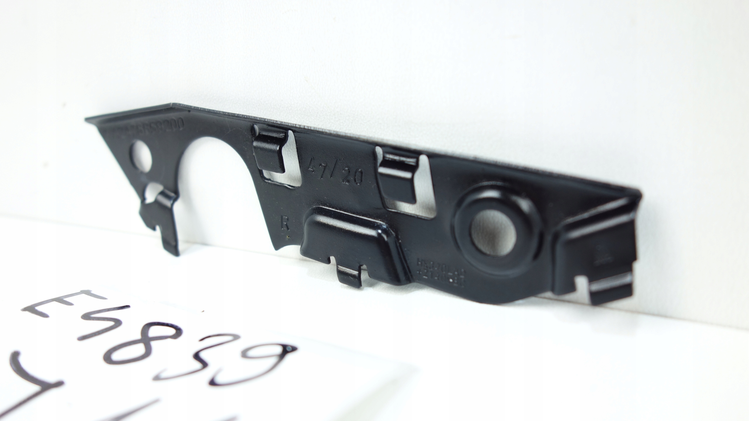 support holder right front MERCEDES B W247 A2478859200