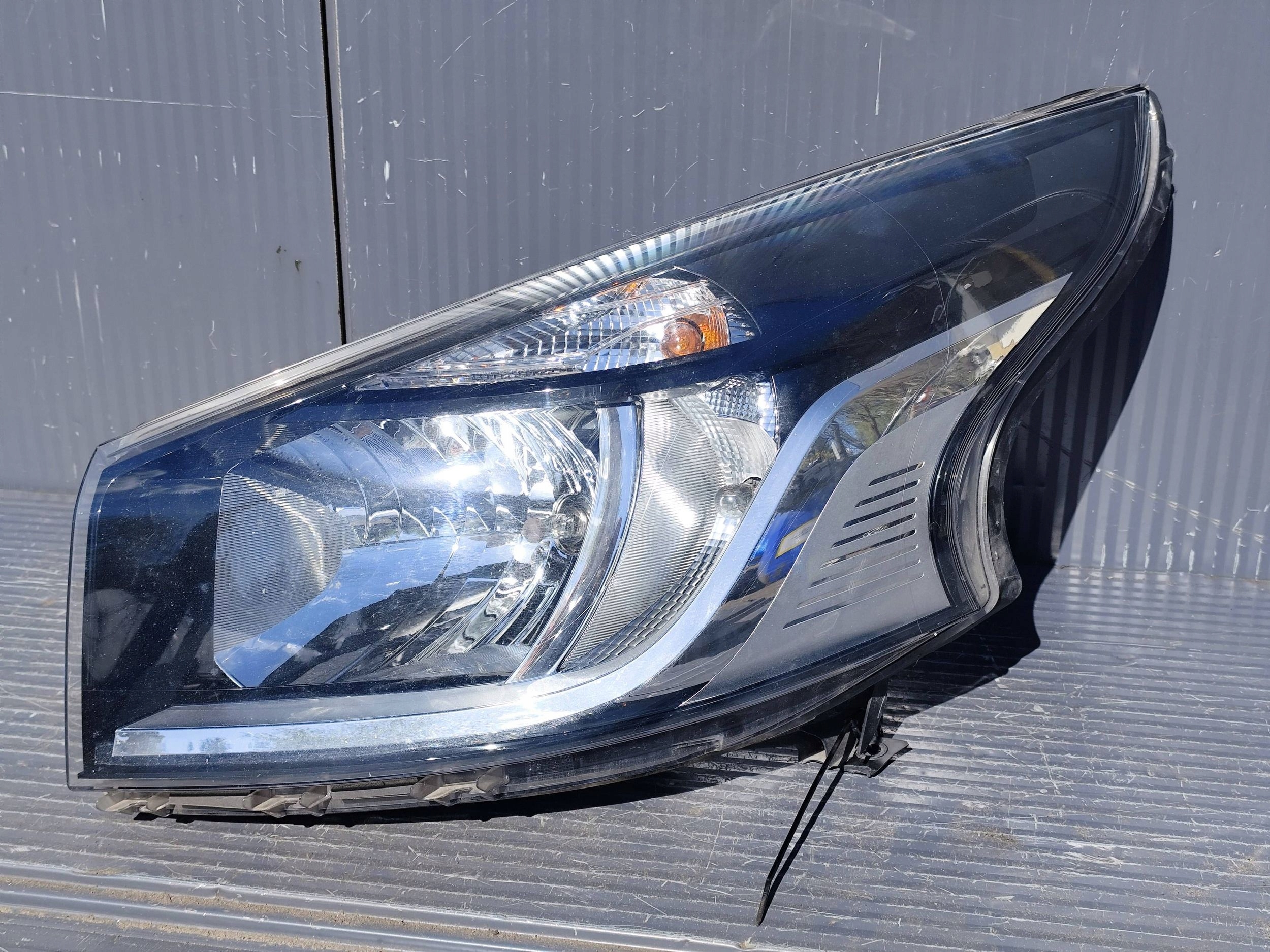 RENAULT TRAFIC III light front left 260605173R