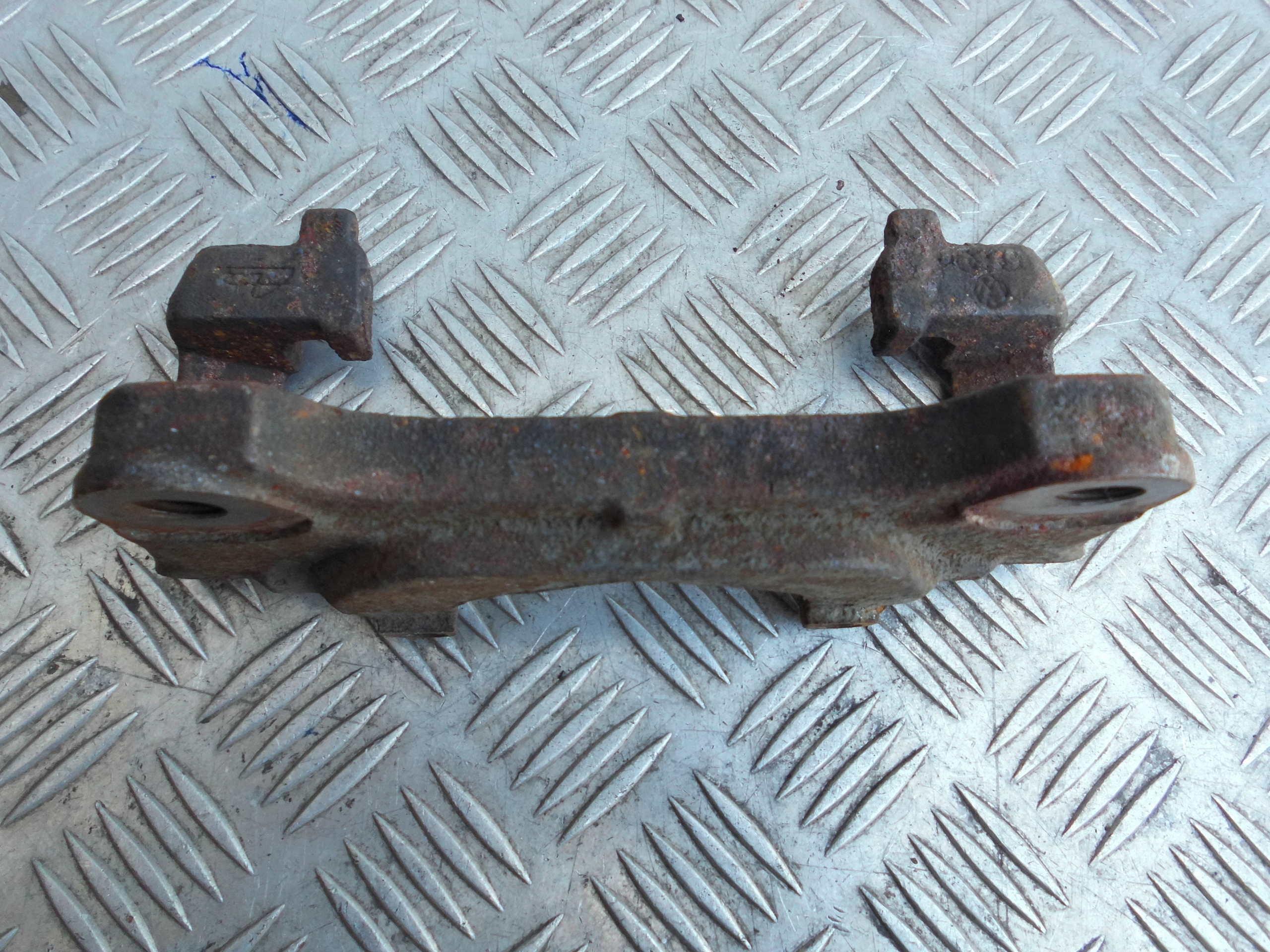 AUDI A4 B6 JARZMO Bremssattel Bremse Sattel rechts oder links