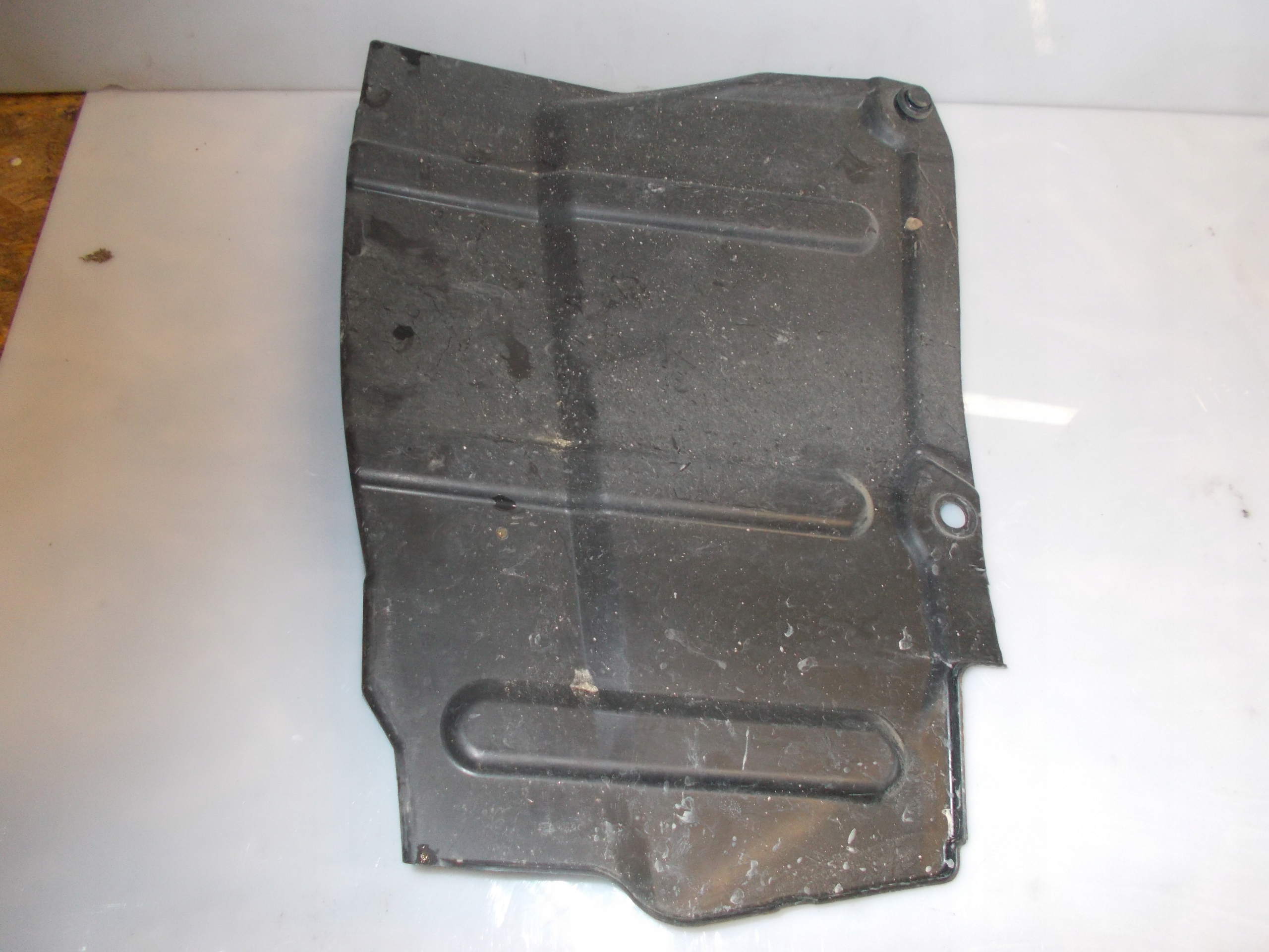 ЗАХИСТ ДВИГУНА ПРАВ. LEXUS NX00h