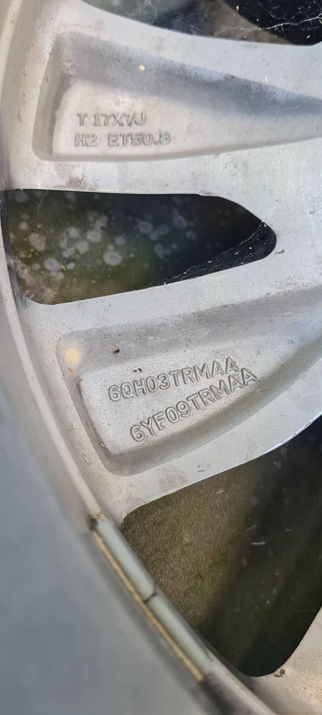 Chrysler Pacifica 2022 disk disk R17 17 5X127 6QH03TRMAA 6YF09TRMAA