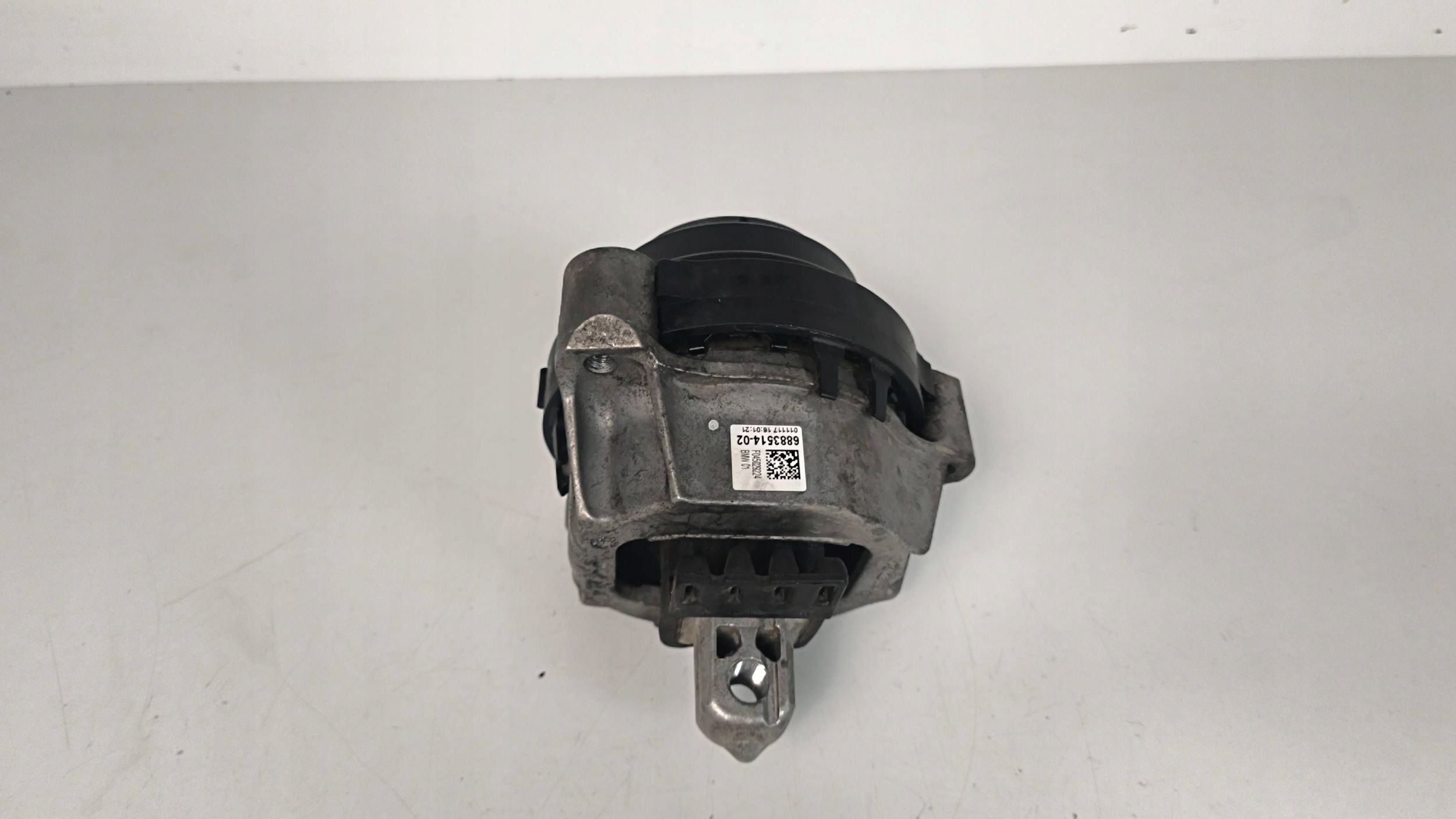 BMW 5 G30 G31 G38 6883514 engine mount airbag B47D20A 2.0d