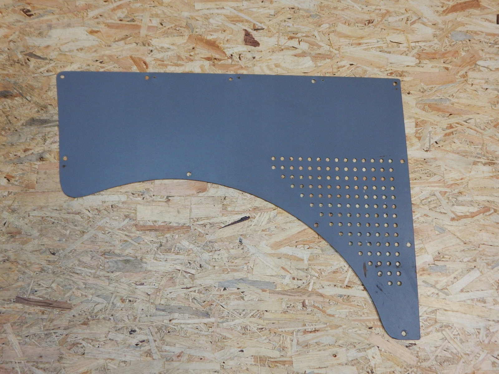 VW T5 BOCZEK TAPICERKA OSŁONA PŁYTA BAGAŻNIKA prawa TYŁ 7H3867406D