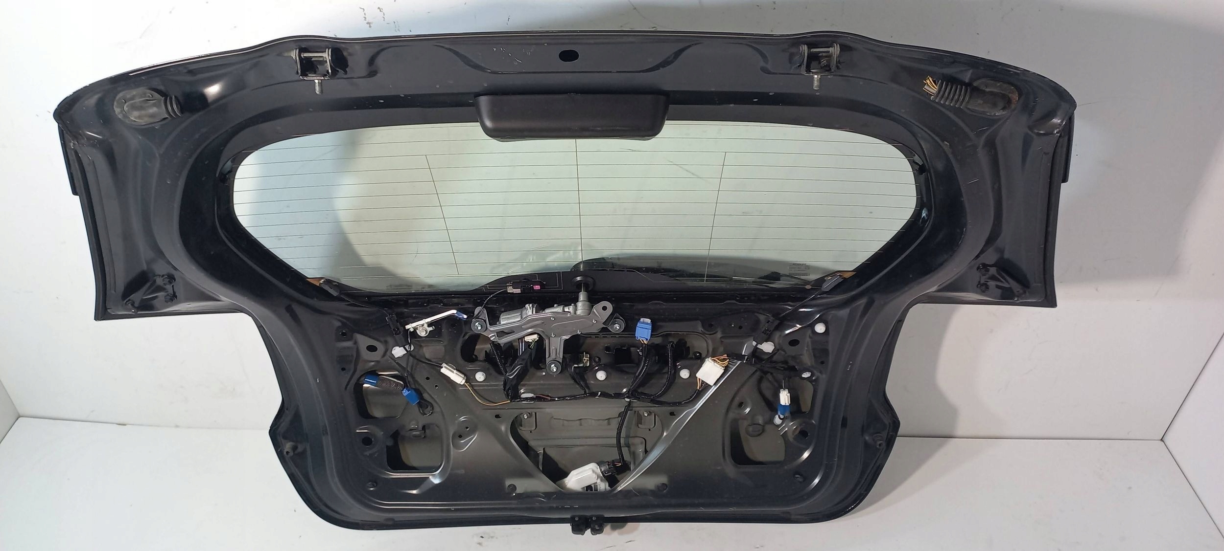 Toyota Yaris XP210 rear trunk door boot YAR209IV