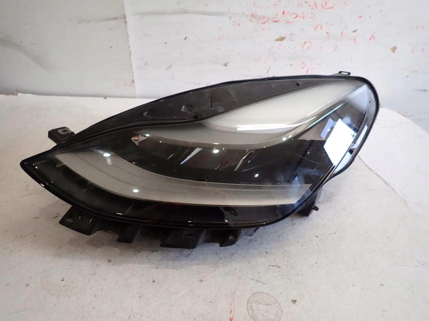 light front front left TESLA 3 2017- FULL LED 1514952-00-D