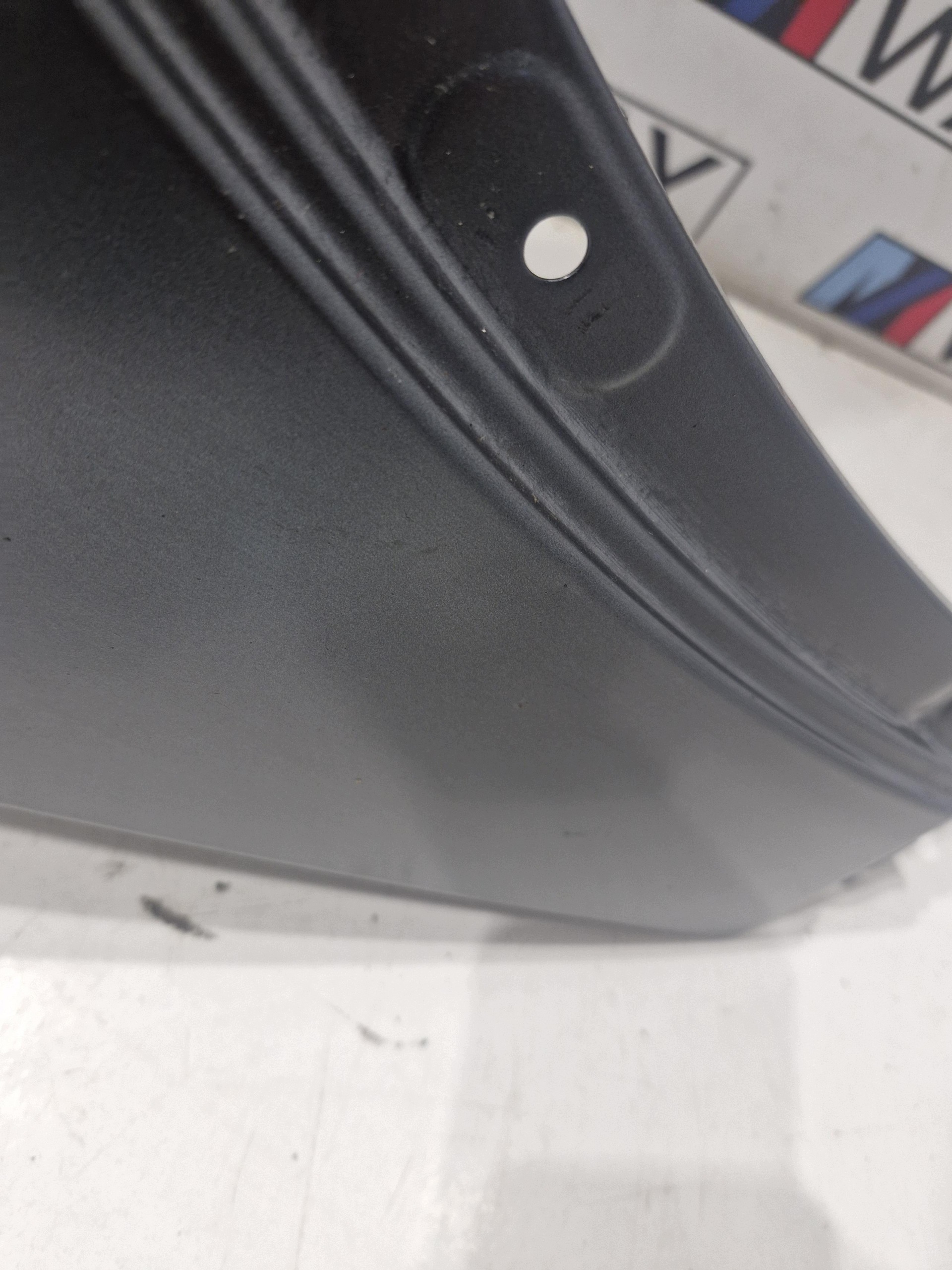 BMW X1 E84 fender right front B39