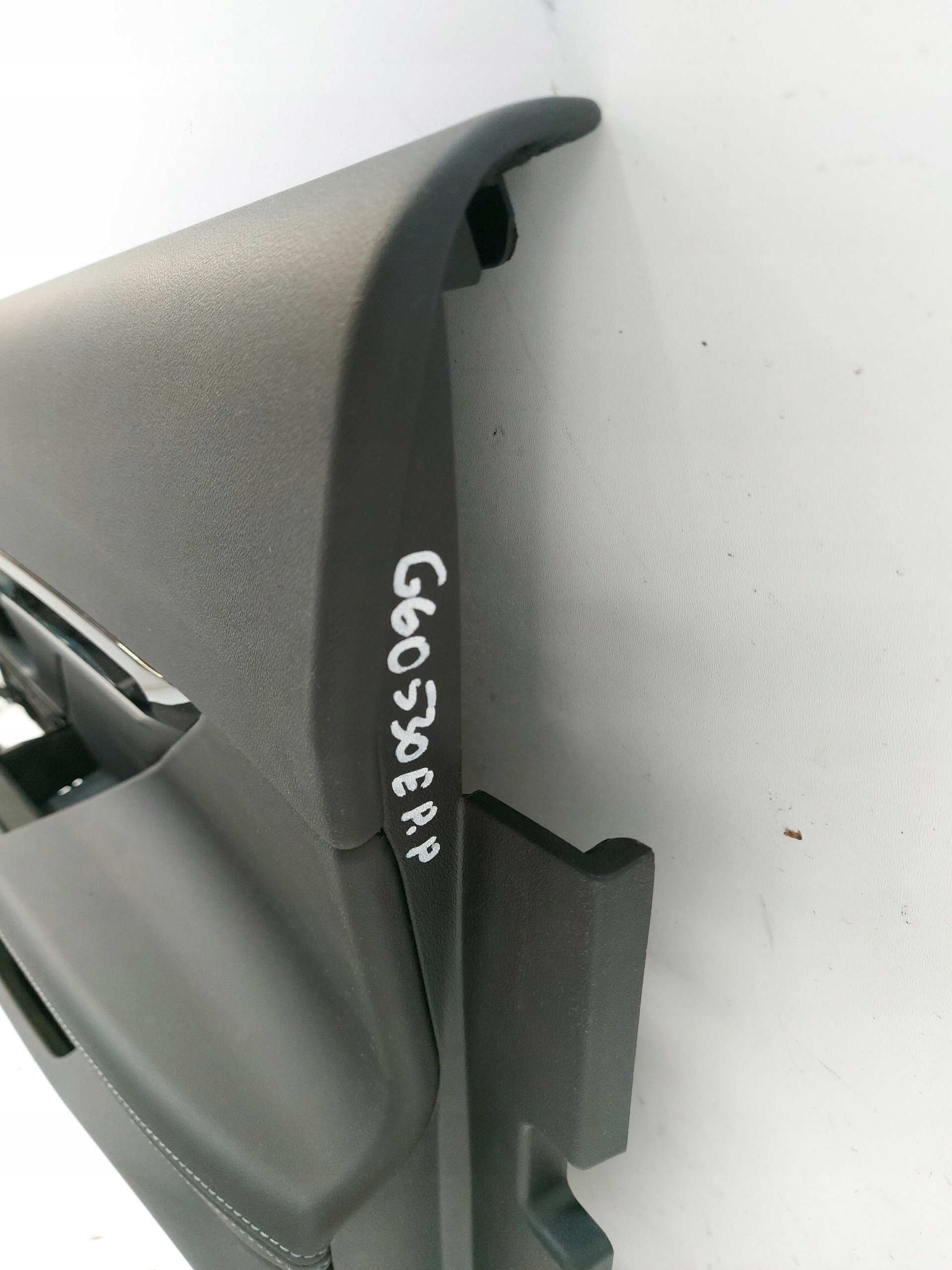 BMW 5 G60 upholstery side door front right Harman UK