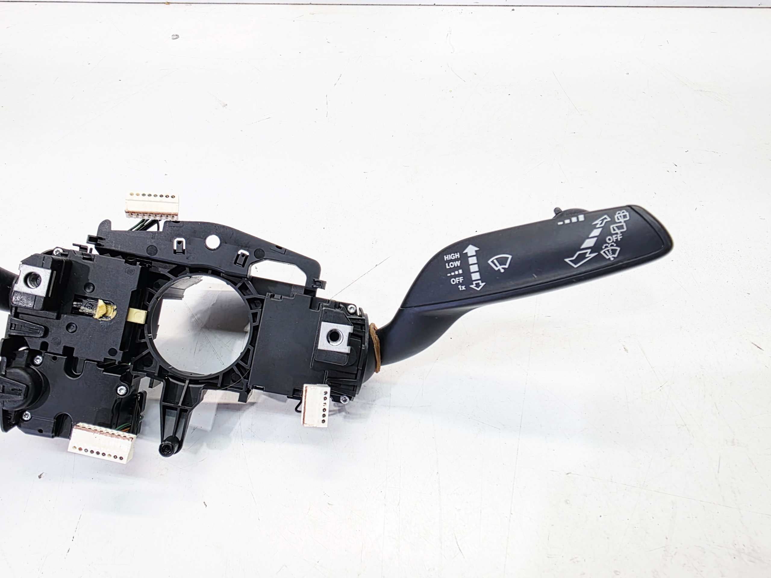 rucice volana ispod TEMPOMAT AUDI A3 8V 8V0953502B