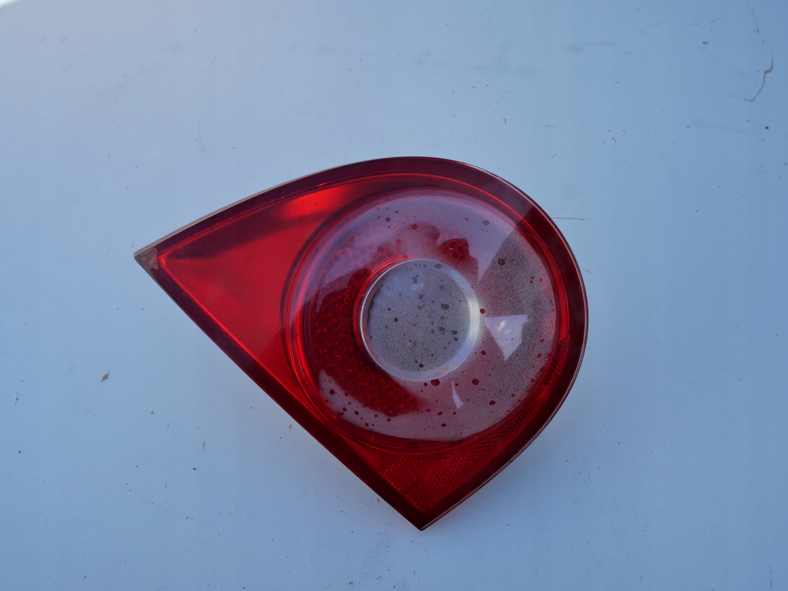 VW GOLF V 5 light rear left to the bonnet 1K6945093E