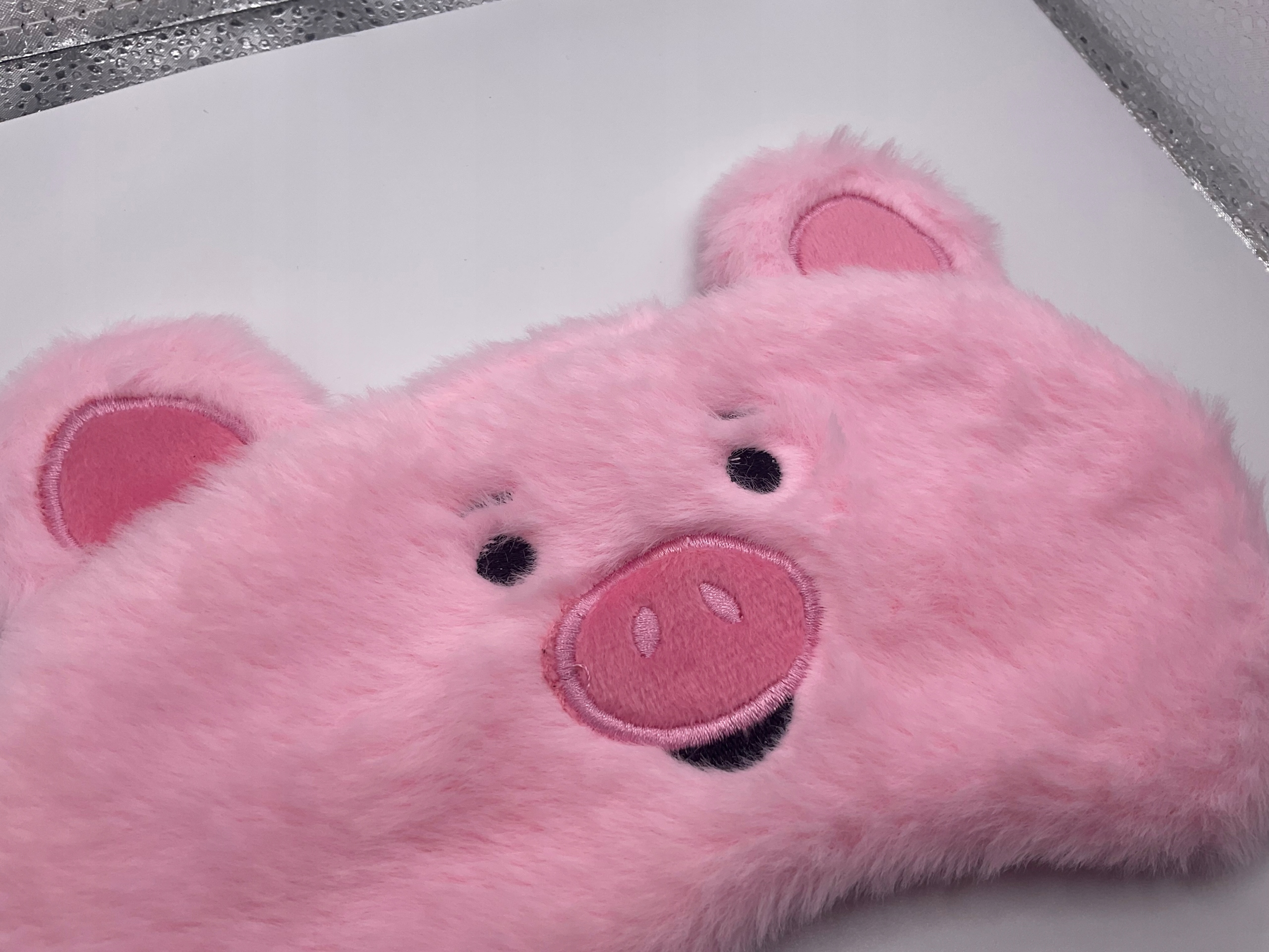 OPASKA NA OCZY MASKA DO SPANIA SNU RELAKSU ŚWINKA PROSIAK PLUSZOWY OLDMAN Materiał dominujący poliester