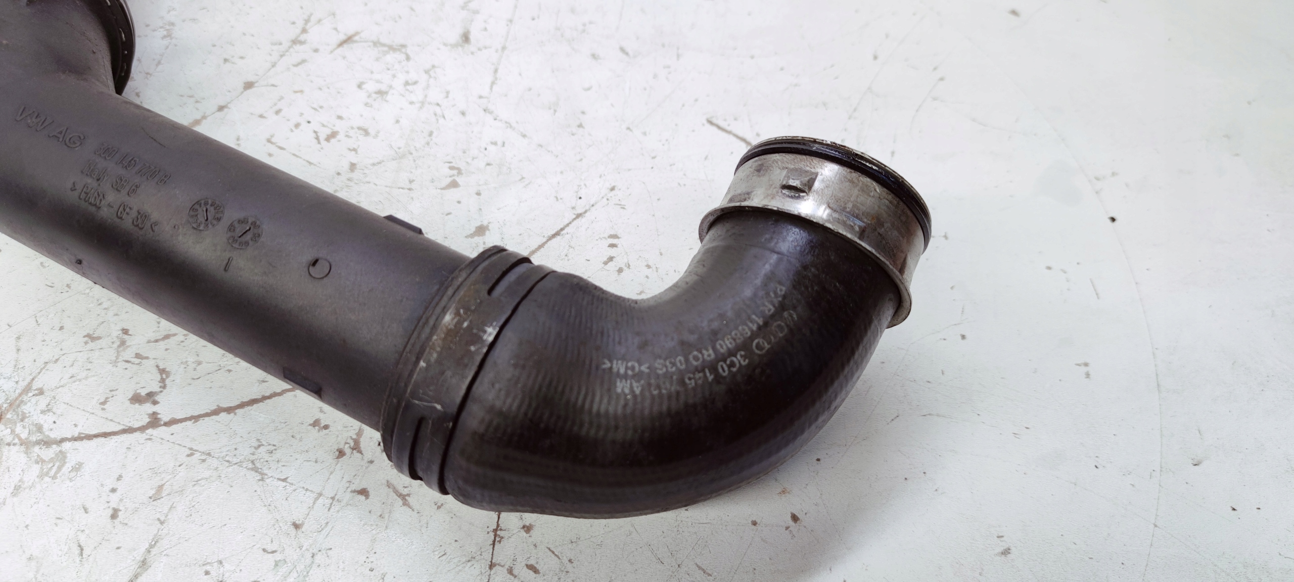trouba hadice intercoolera AUDI VW SKODA 3C0145770B