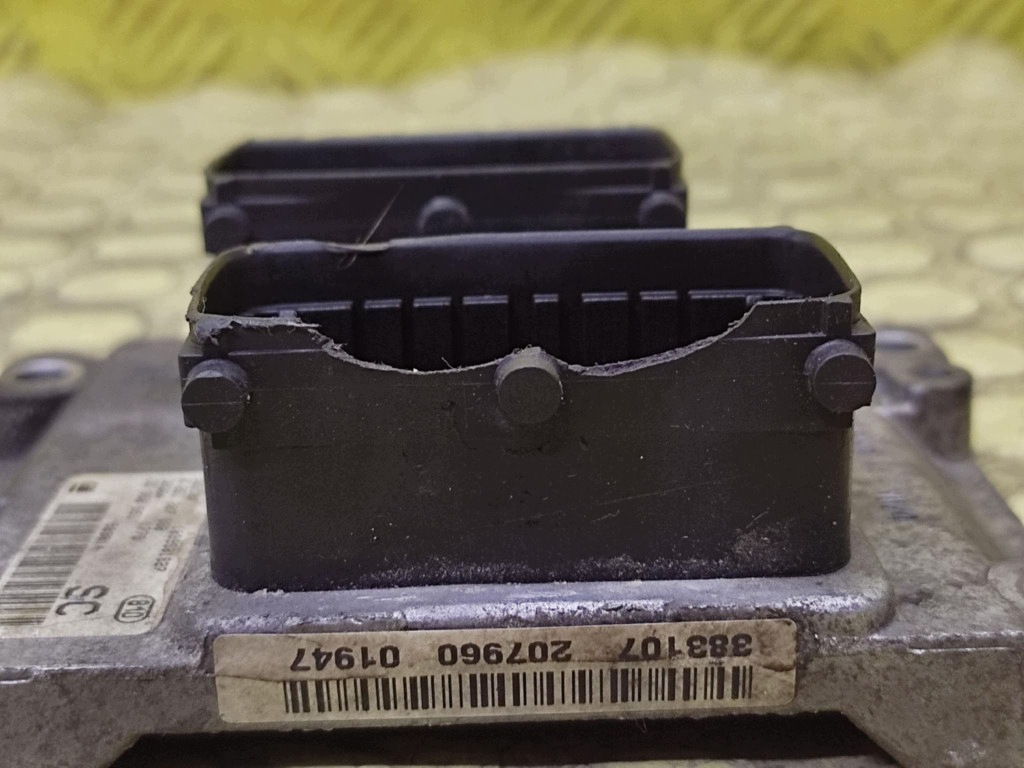 OPEL CORSA C 1.0 control unit of the engine 0261207960