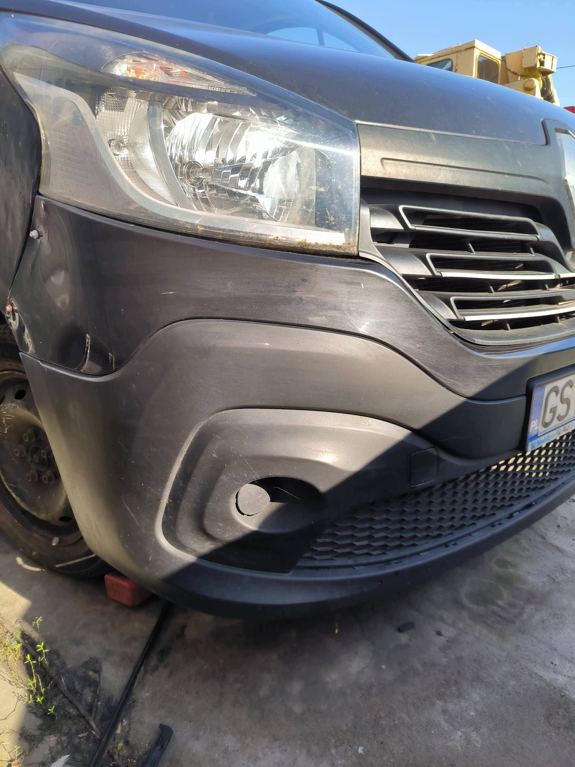 bumper front TED68 RENAULT TRAFIC III