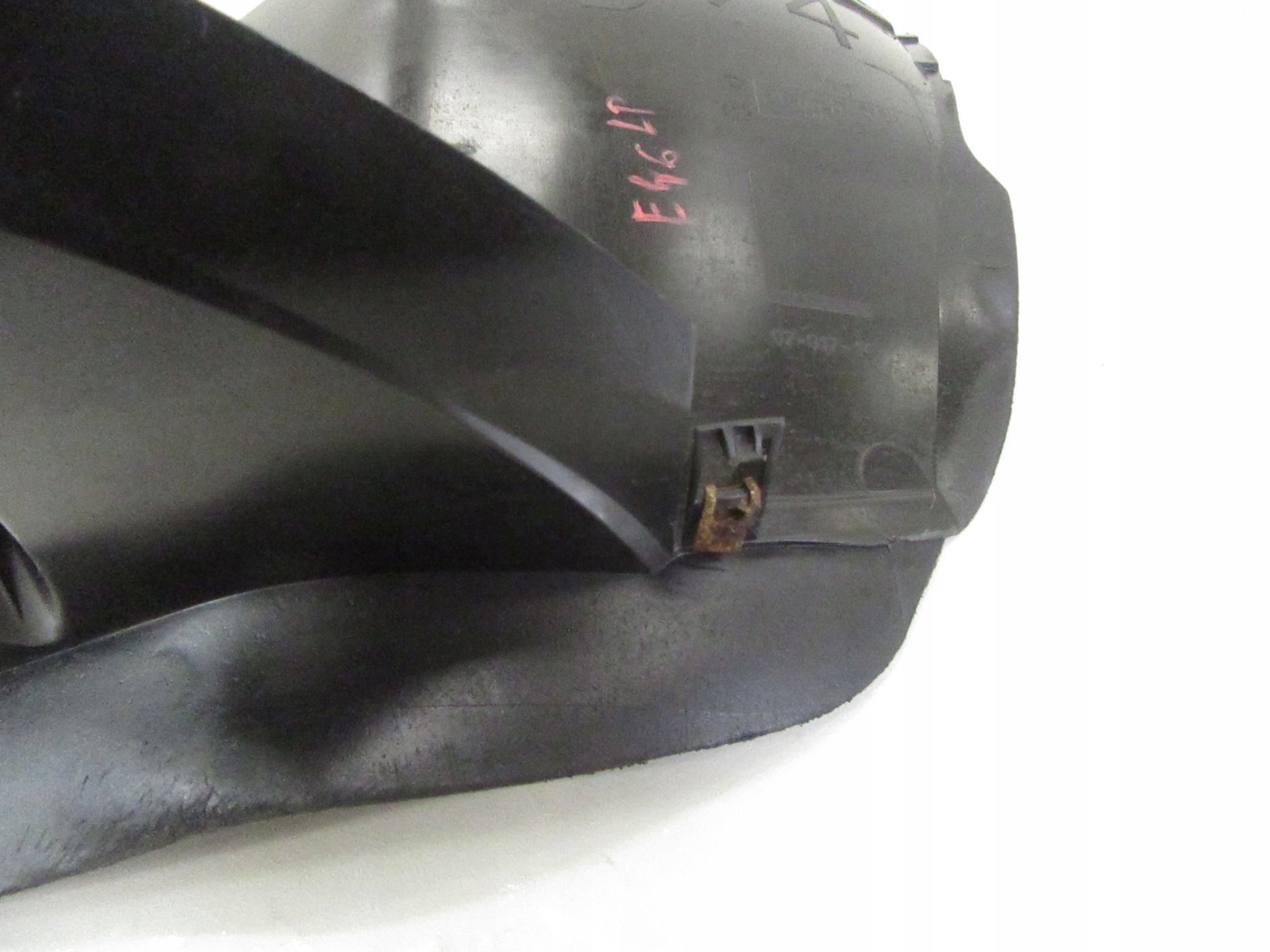 mudguard left front cover wheels BMW 3 e46 sedan KOMBI 8193811