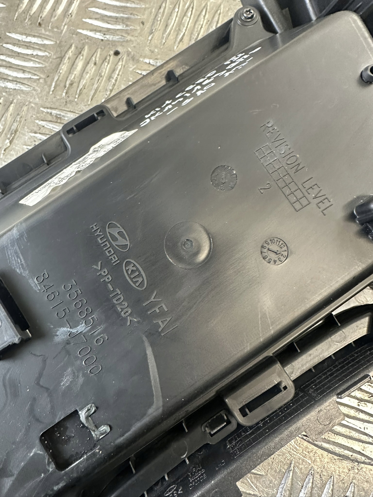 PANEL telaio ingranaggi KIA PRO CEED III 84615J7000