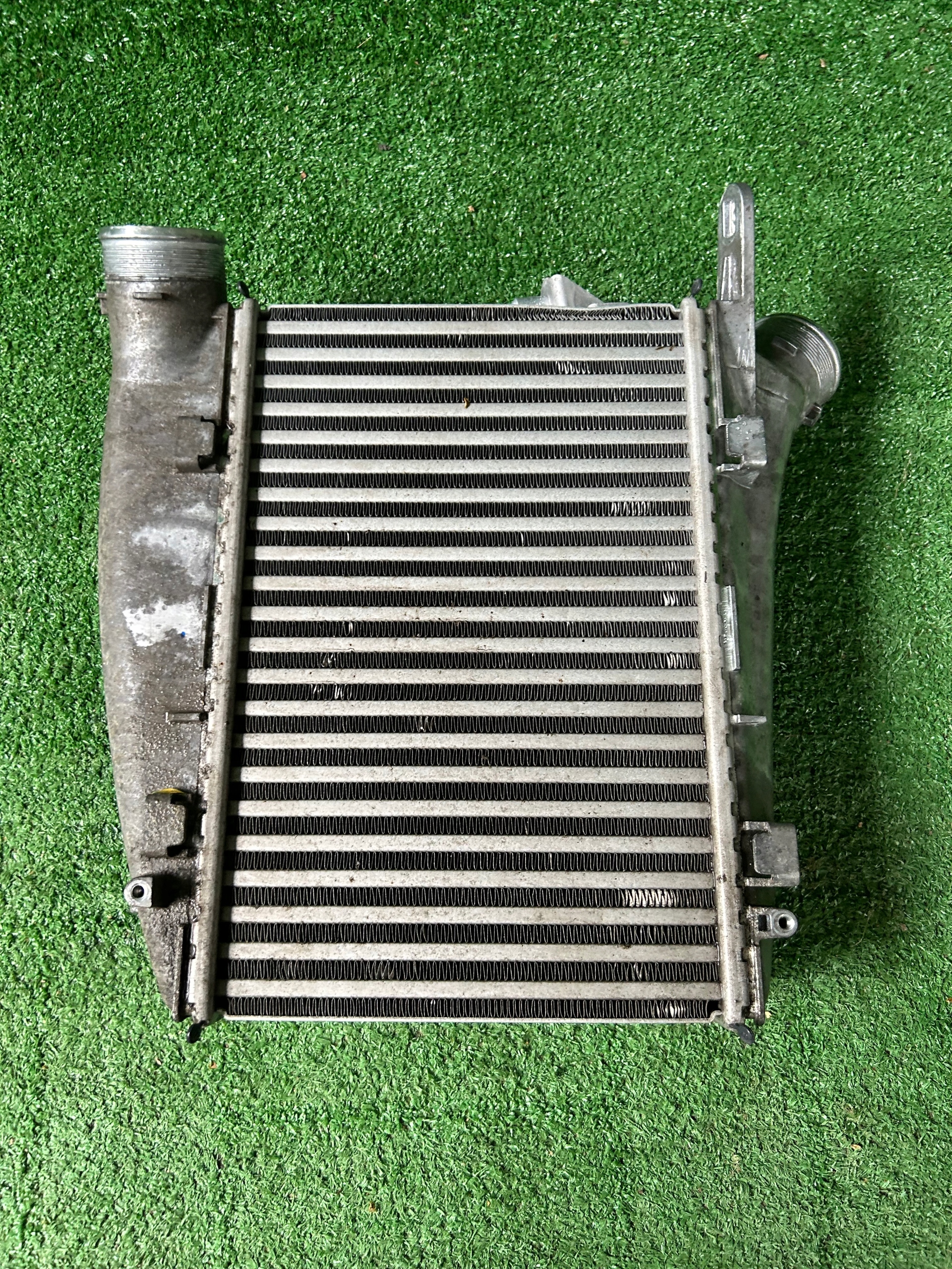 Audi RS6 RS7 4K intercooler left radiator 4K0145806