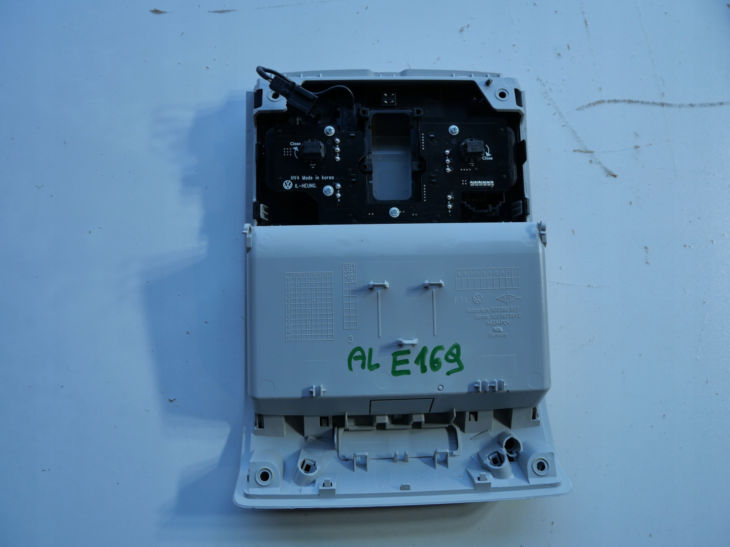 Feux phare Interne Cabine VW 5G0867591C