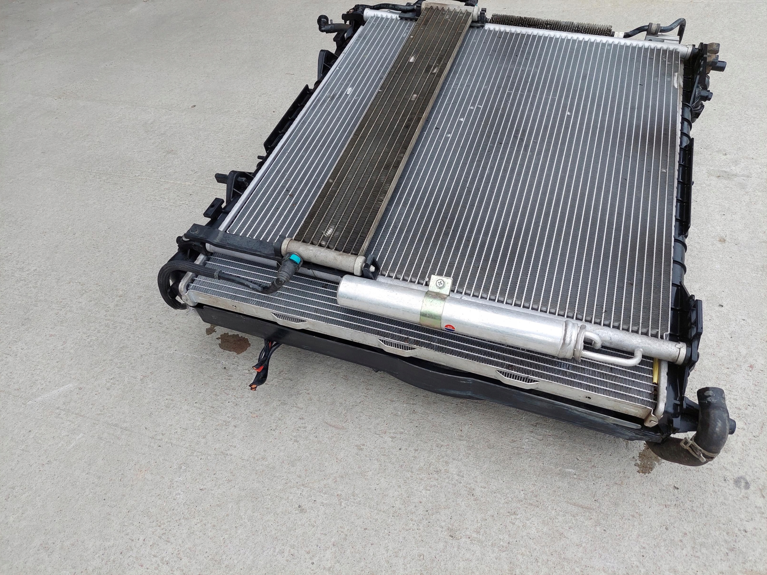 KOMPLET chladiče chladič ventilátor RANGE ROVER VOGUE L405 4.4 D SDV8
