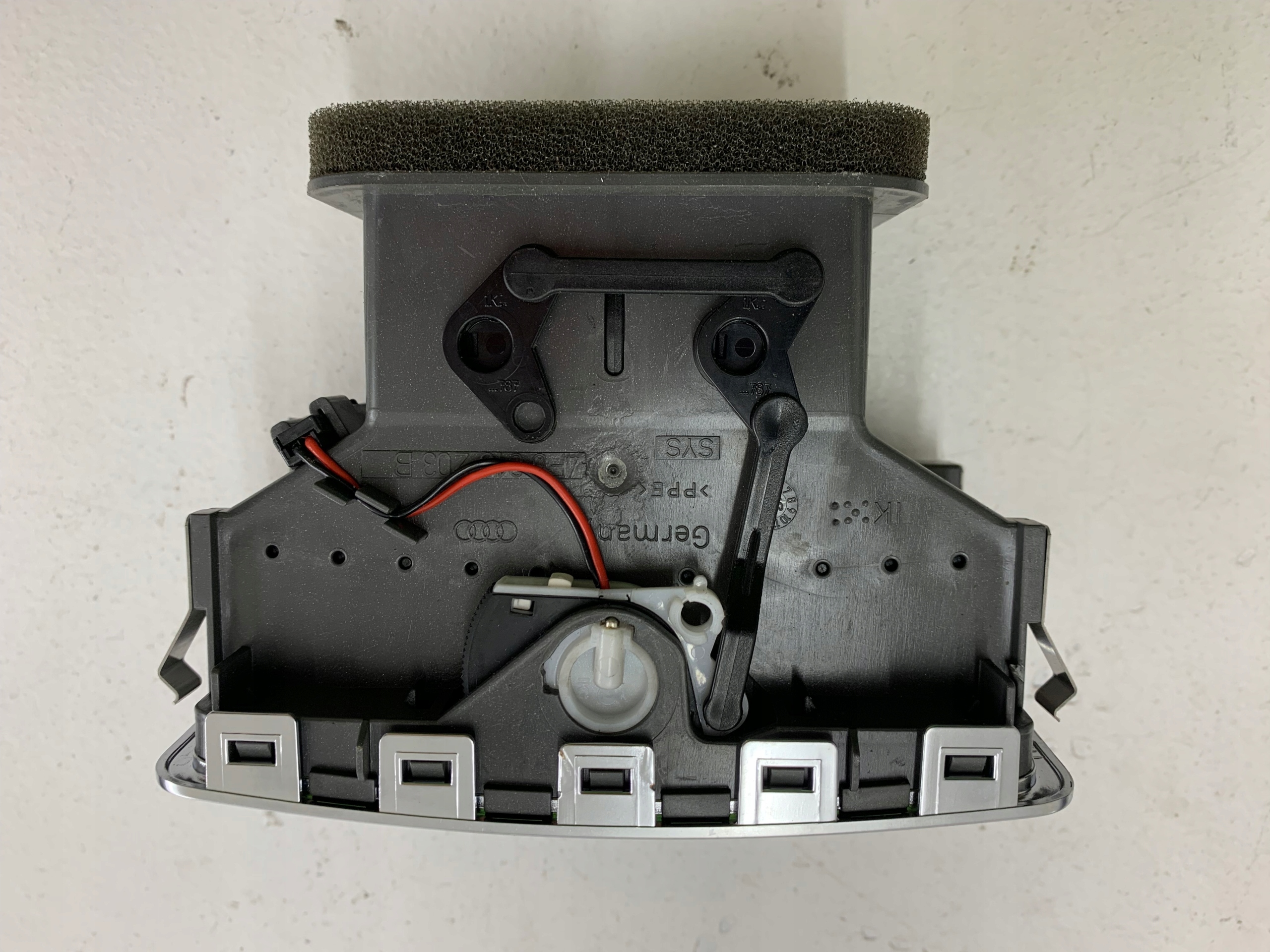 AUDI A6 C6 grid air conditioning devices rear part 4F0819203B